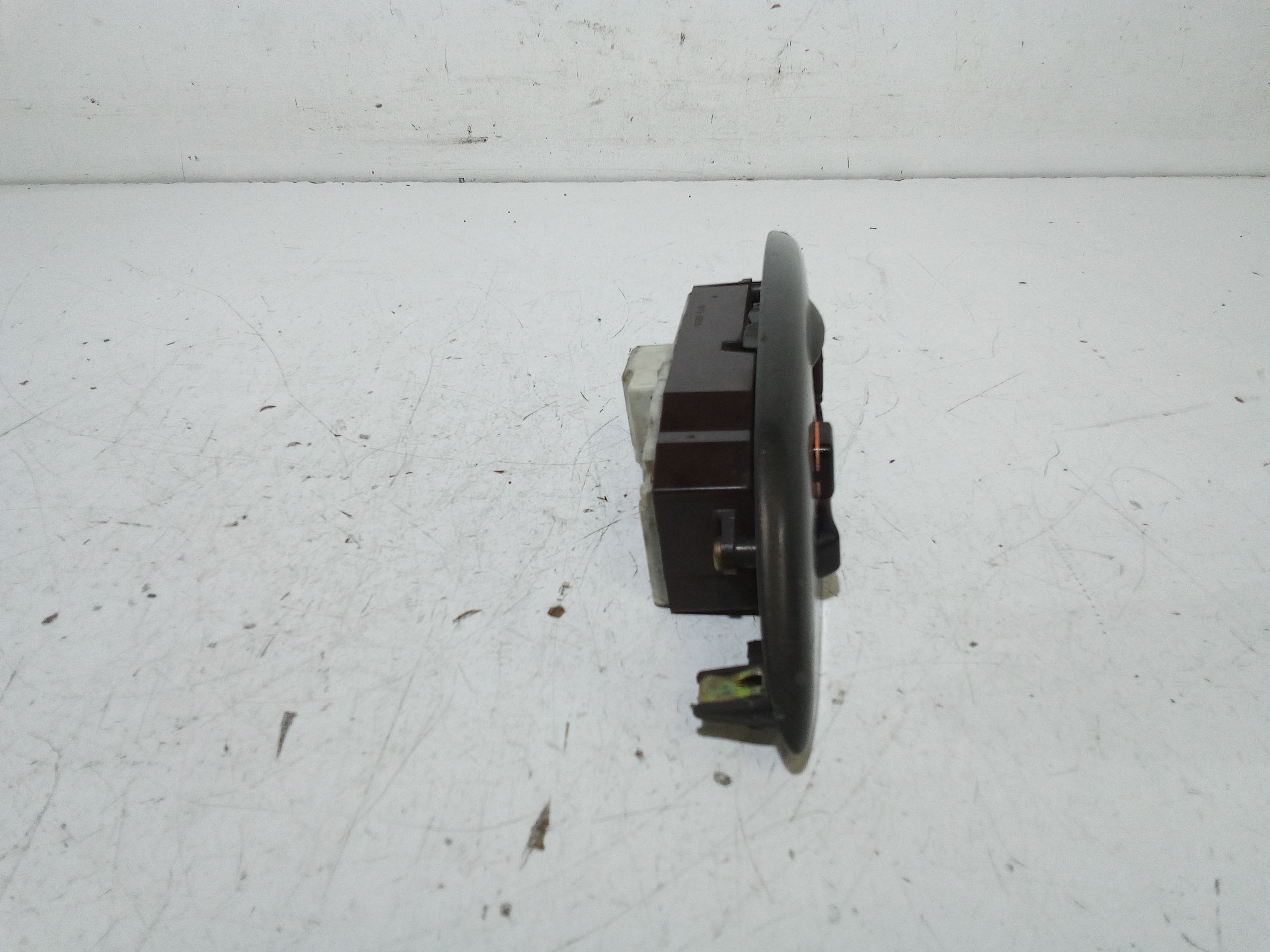 Pulsantiera anteriore sinistra Guida TOYOTA Yaris Serie (03>05)