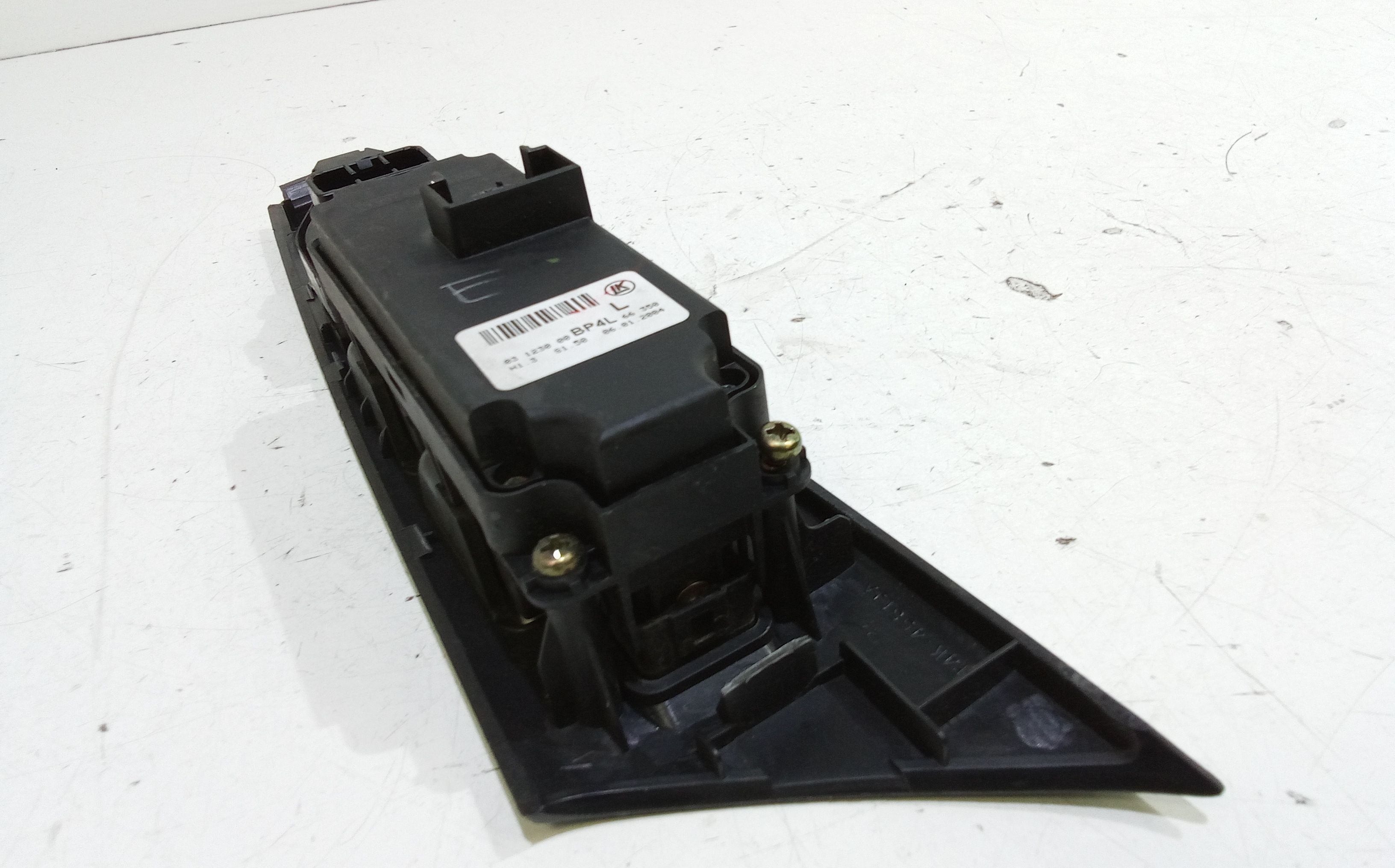 Pulsantiera anteriore sinistra Guida MAZDA 3 Berlina Serie (03>09)