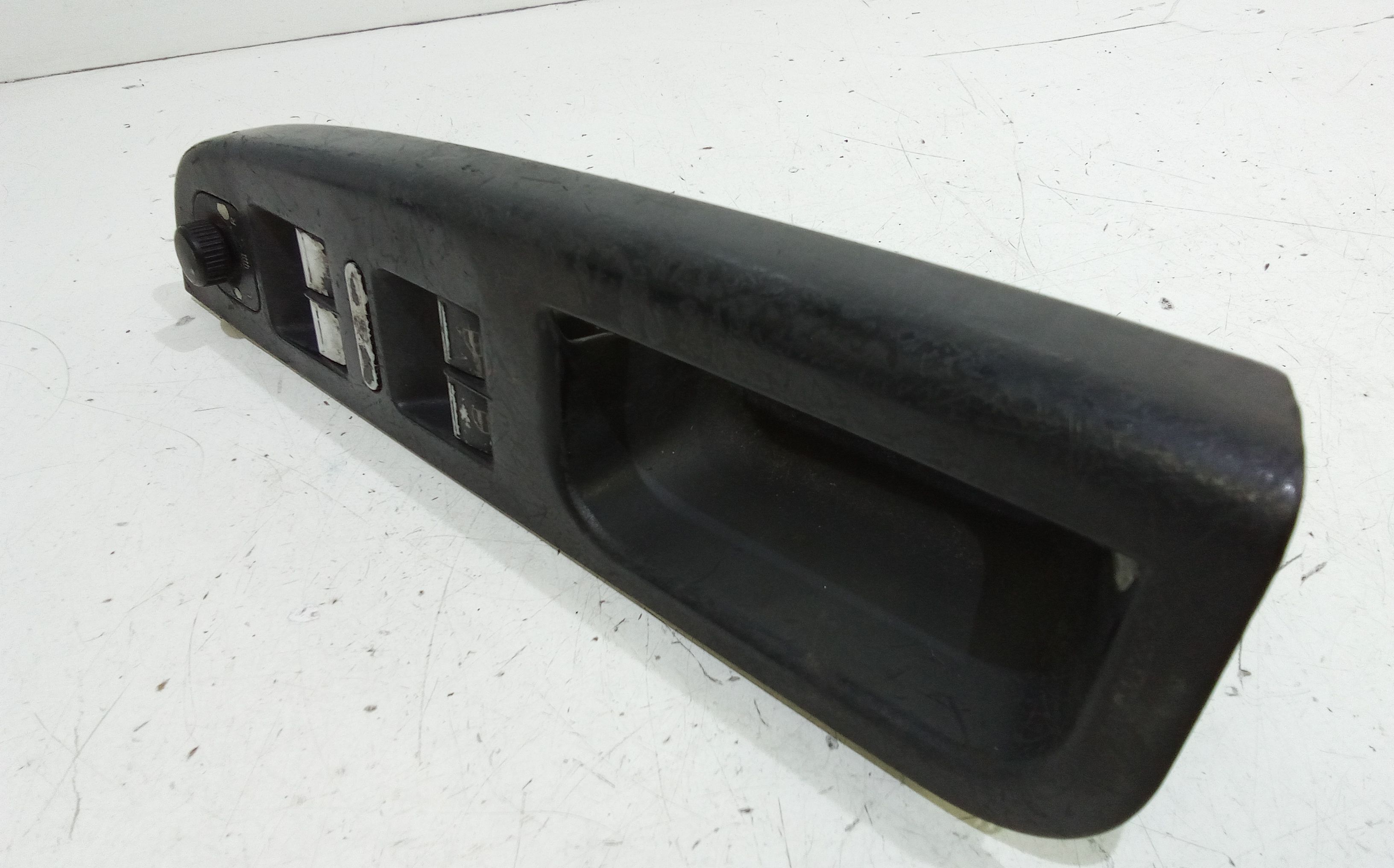 Pulsantiera anteriore sinistra Guida VOLKSWAGEN Golf 5 Berlina (03>08)