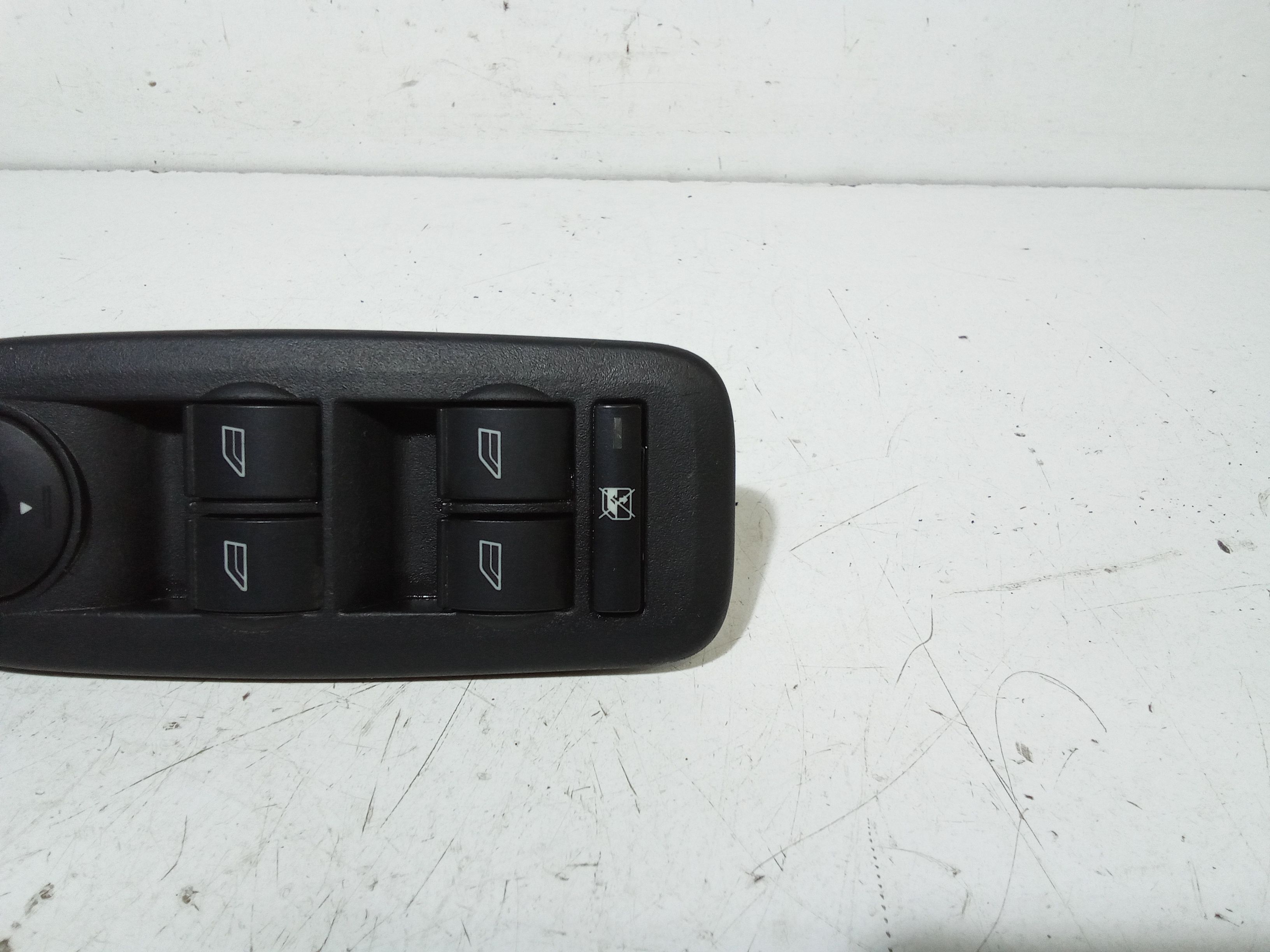 Pulsantiera anteriore sinistra Guida FORD C - Max Serie (07>10)