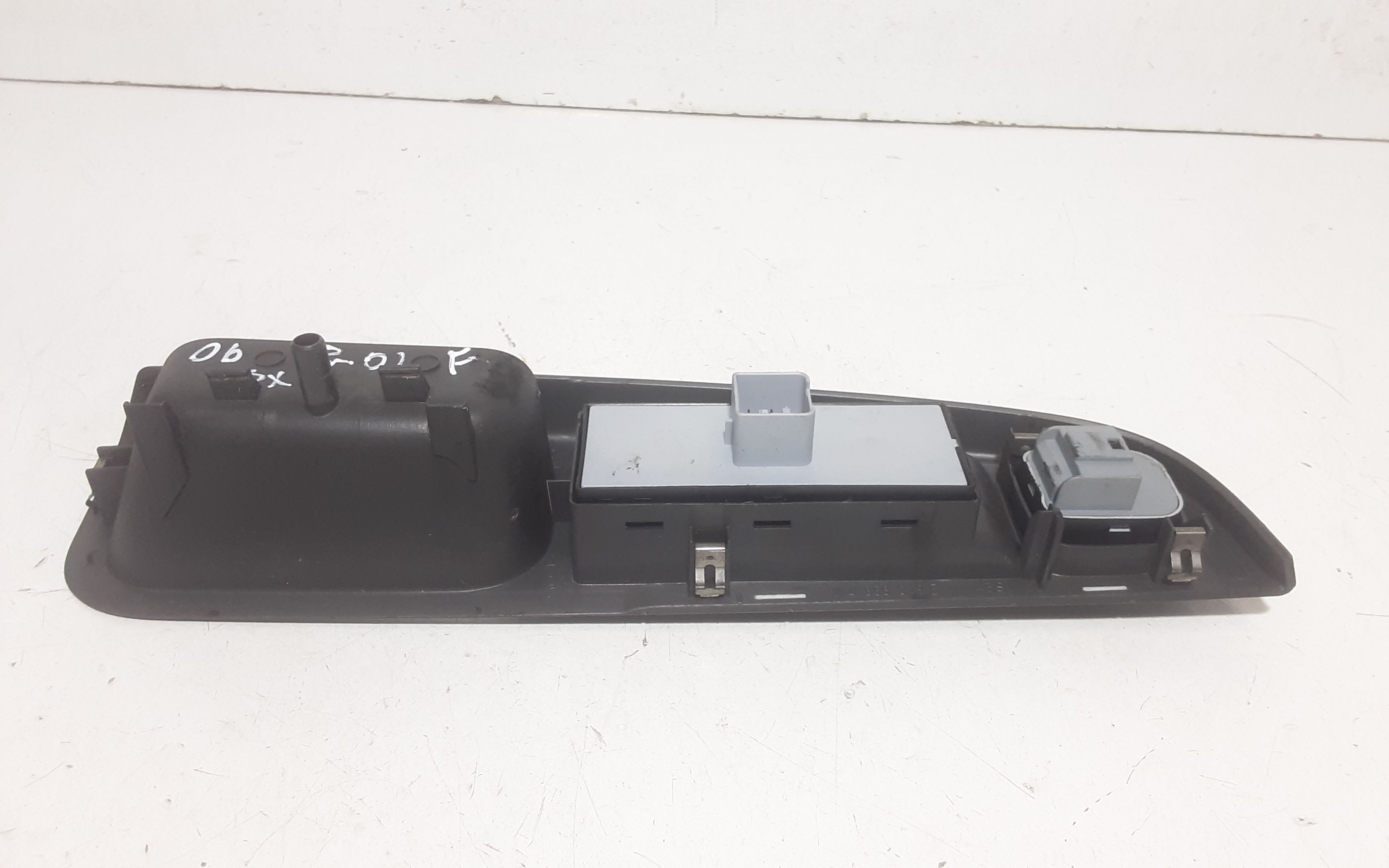 Pulsantiera anteriore sinistra Guida VOLKSWAGEN Golf 5 Berlina (03>08)