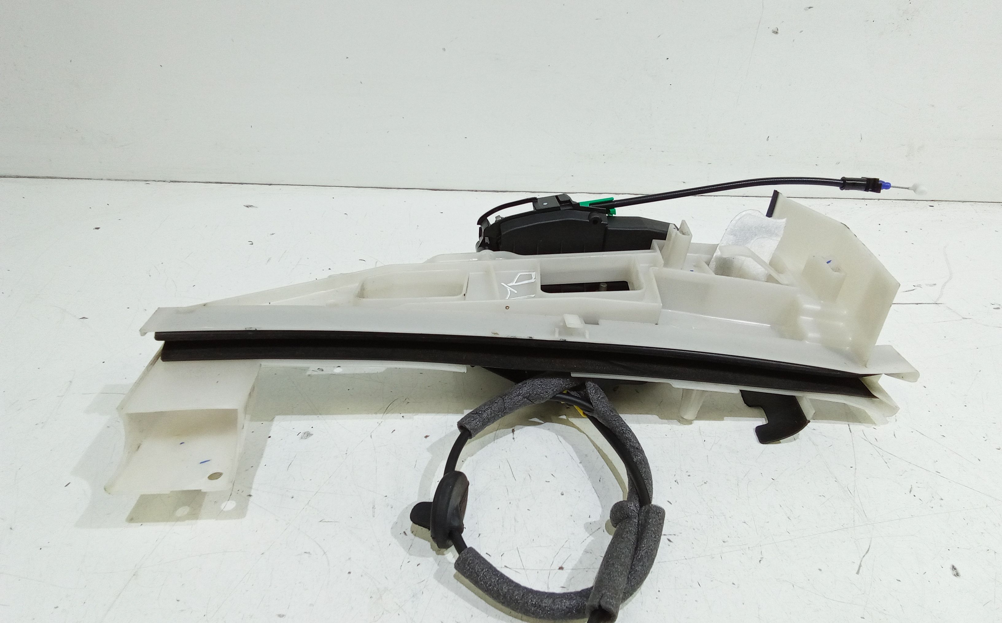 Serratura Posteriore destra FORD Kuga Serie (16>)