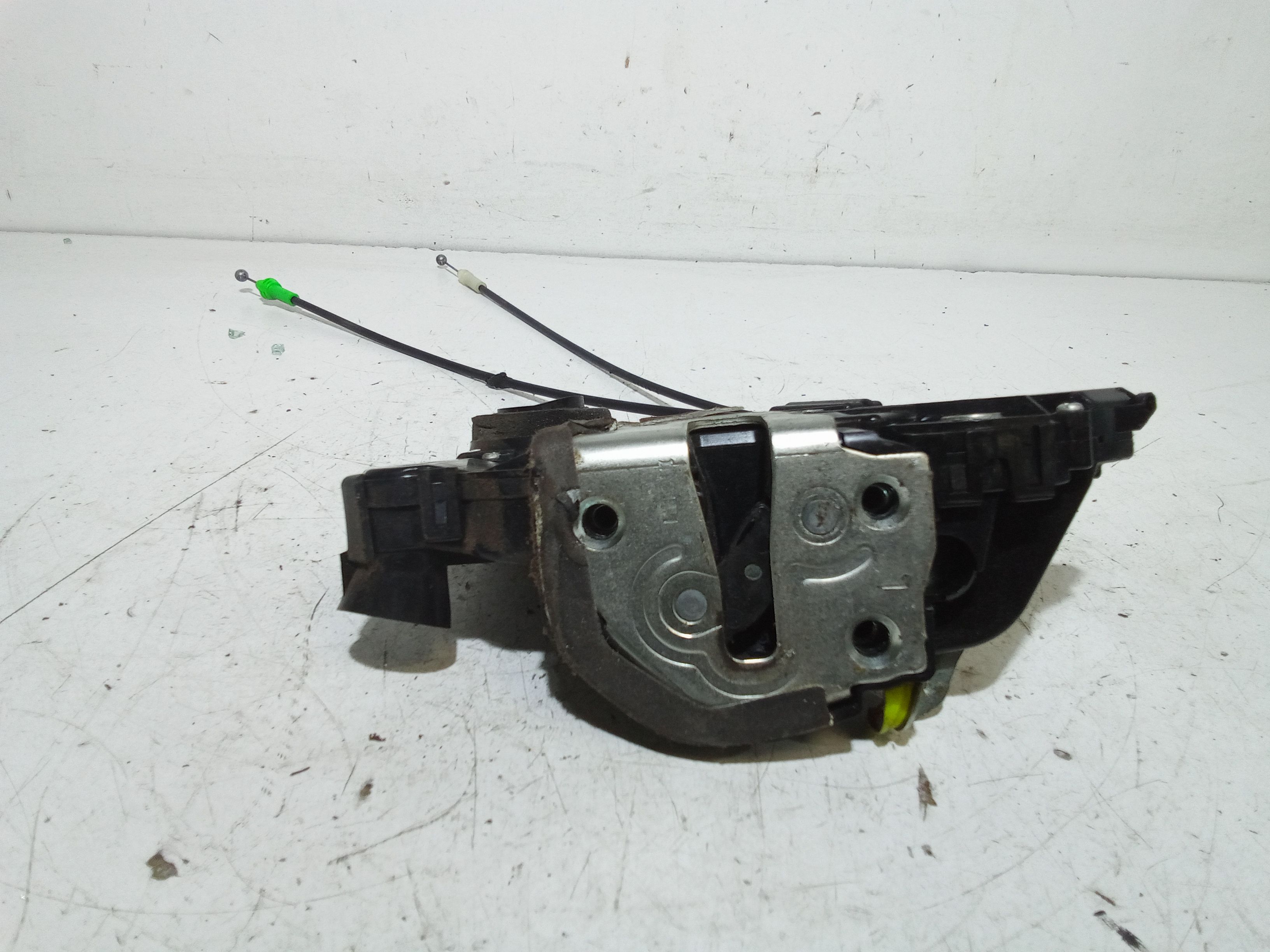 Serratura Anteriore Sinistra TOYOTA Yaris Serie (05>08)