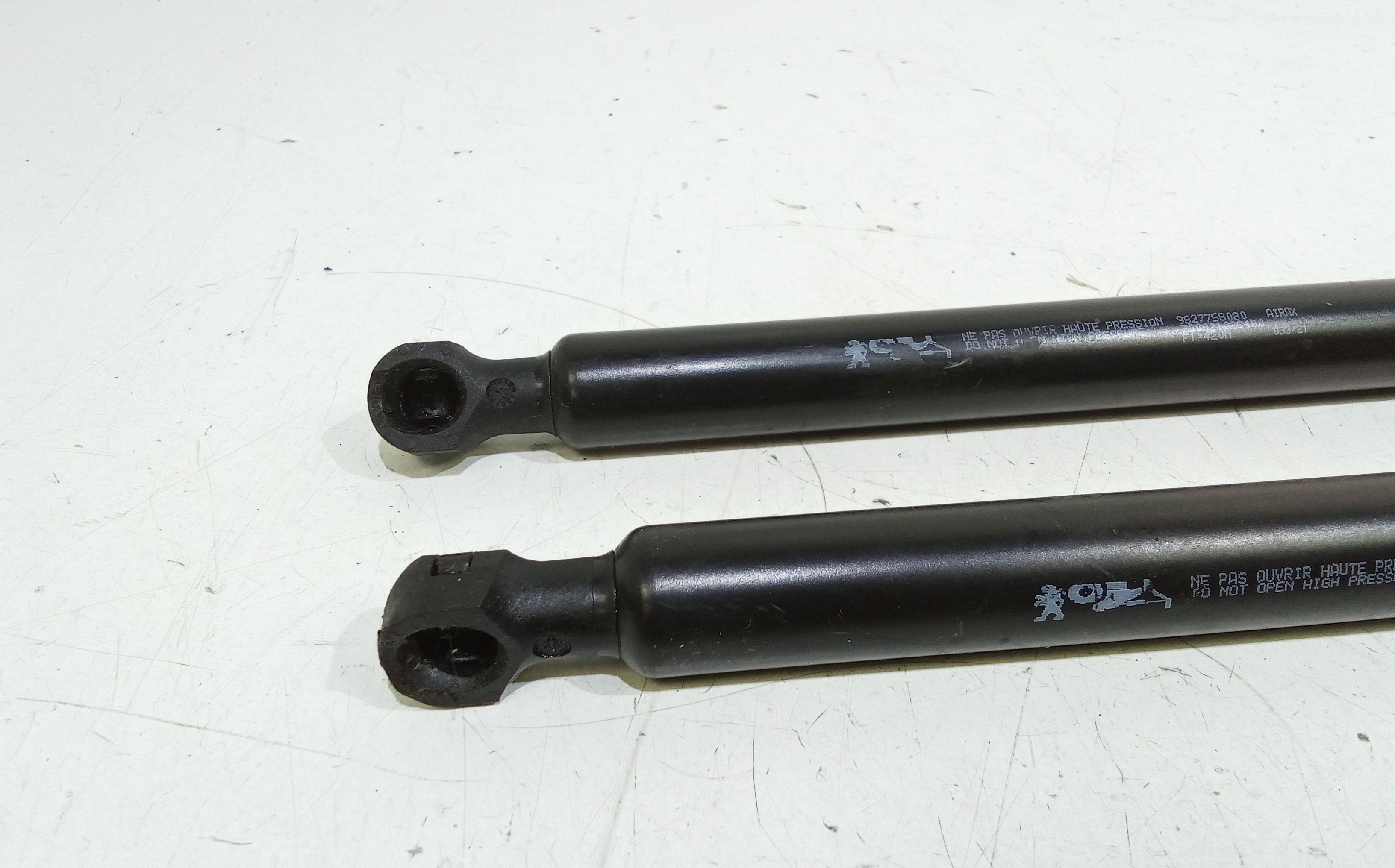 Pistoncini cofano Post. PEUGEOT 208 Serie (19>)