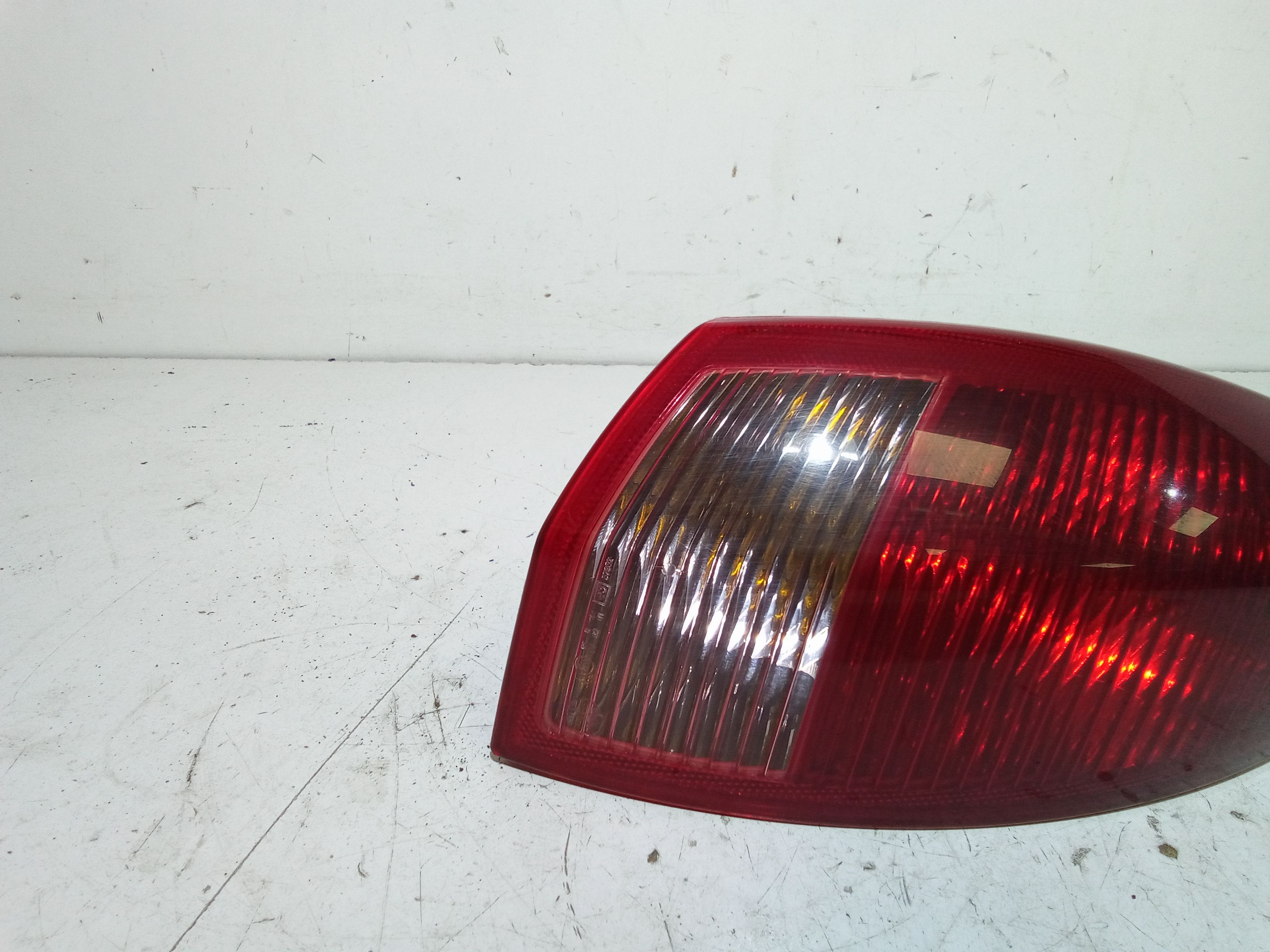 Stop fanale posteriore Destro Passeggero ALFA ROMEO 147 Serie (937) (00>05<)