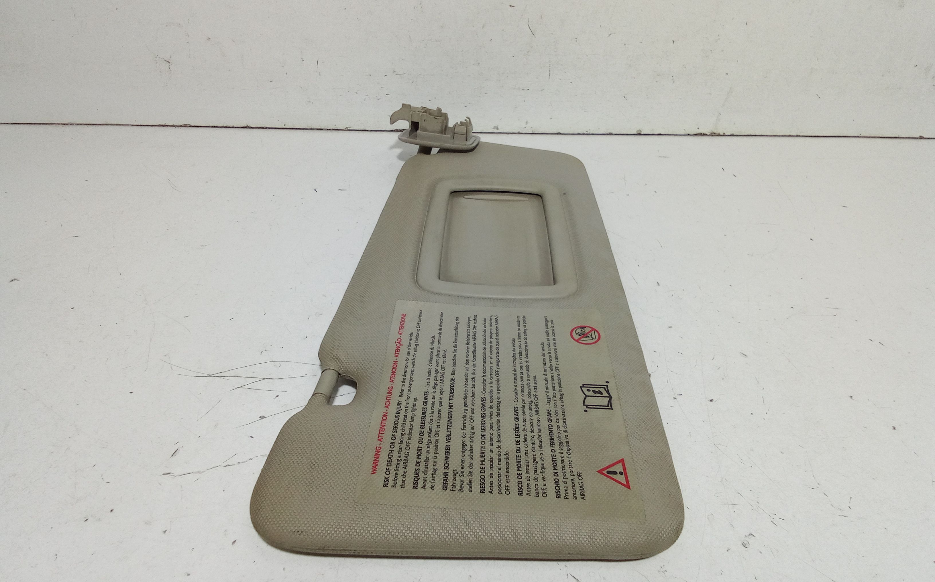 Parasole aletta Lato Passeggero RENAULT Megane III (08>16)