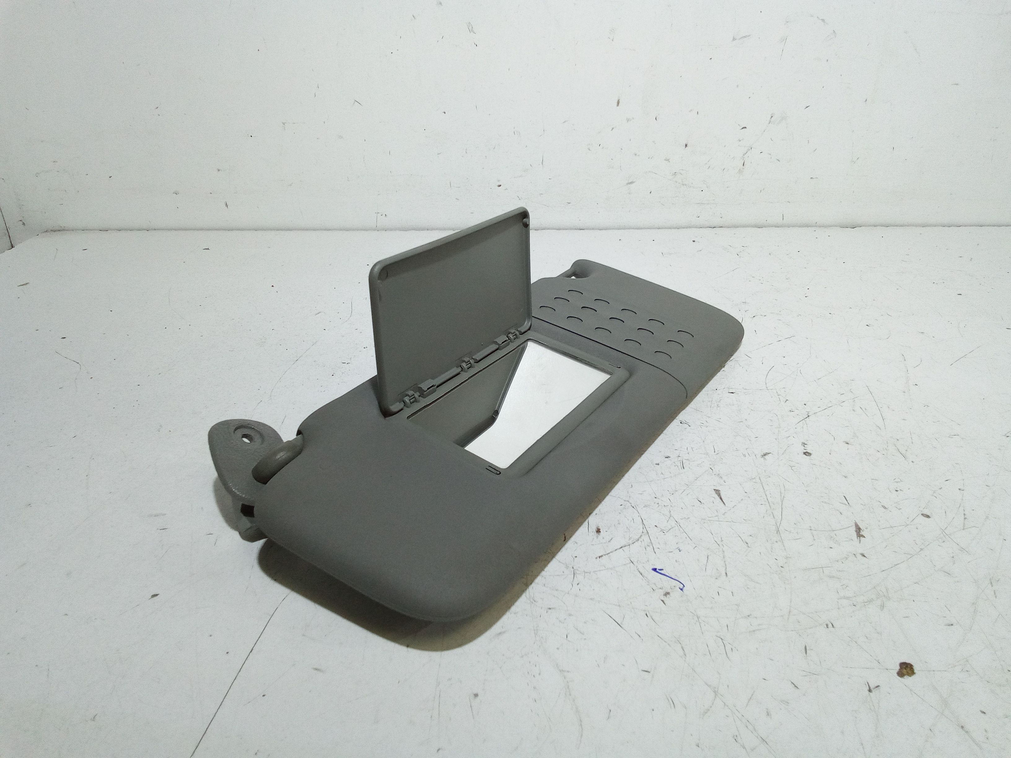 Parasole aletta anteriore Lato Guida RENAULT Clio Serie (01>05)