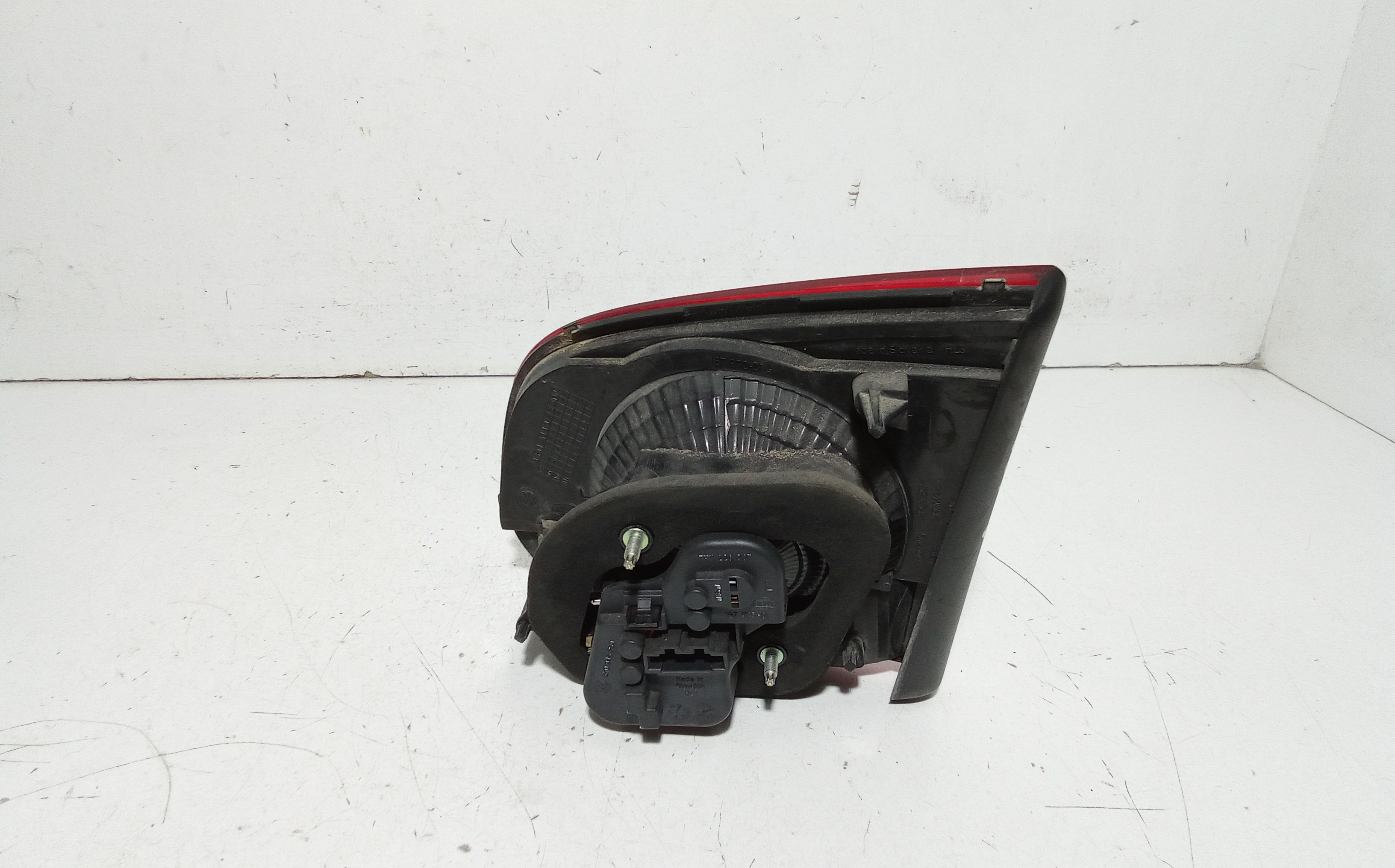 Stop Posteriore Sinistro Integrato nel Portello VOLKSWAGEN Golf 6 Berlina (08>12)