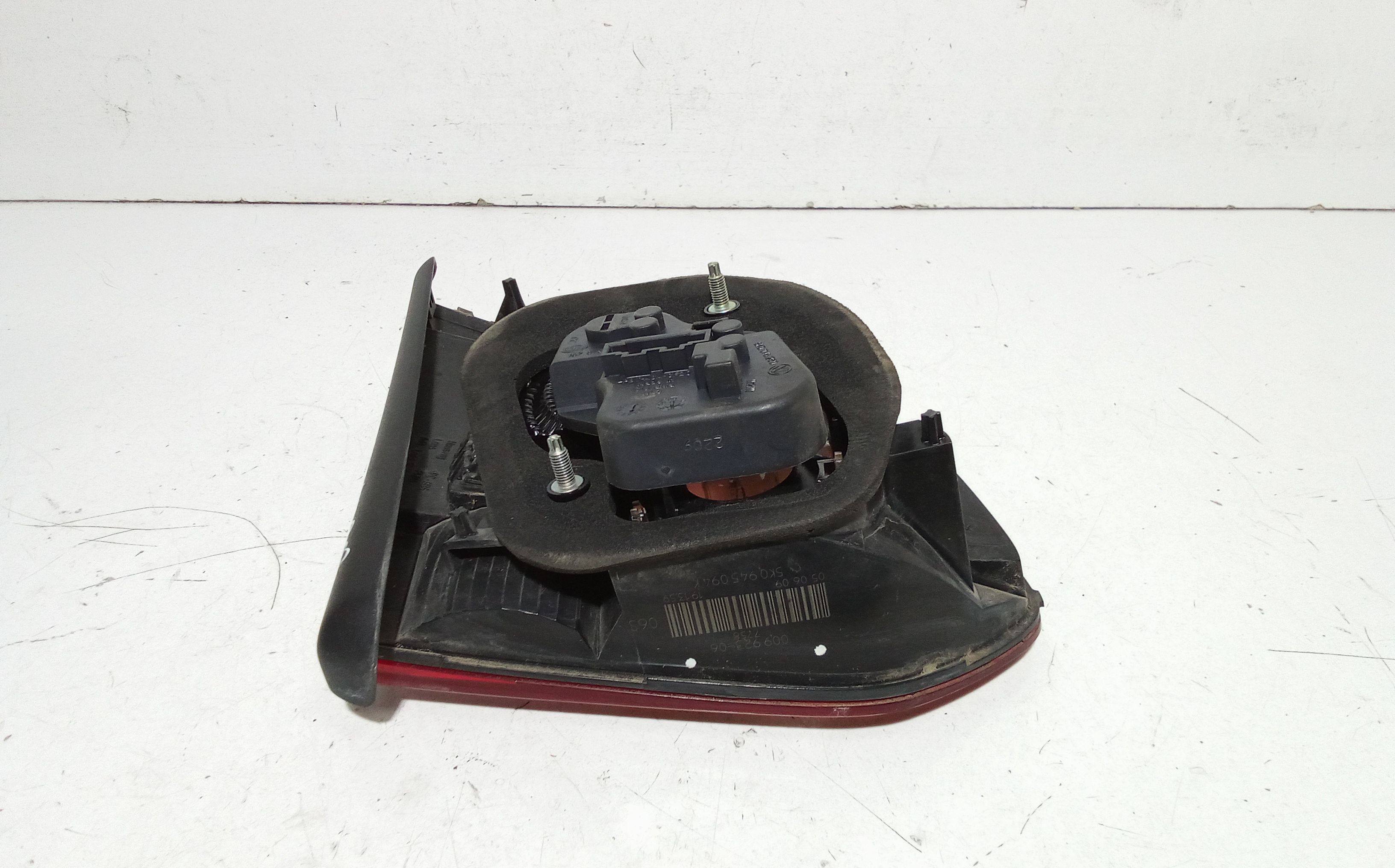 Stop Posteriore Destro Integrato nel Portello VOLKSWAGEN Golf 6 Berlina (08>12)