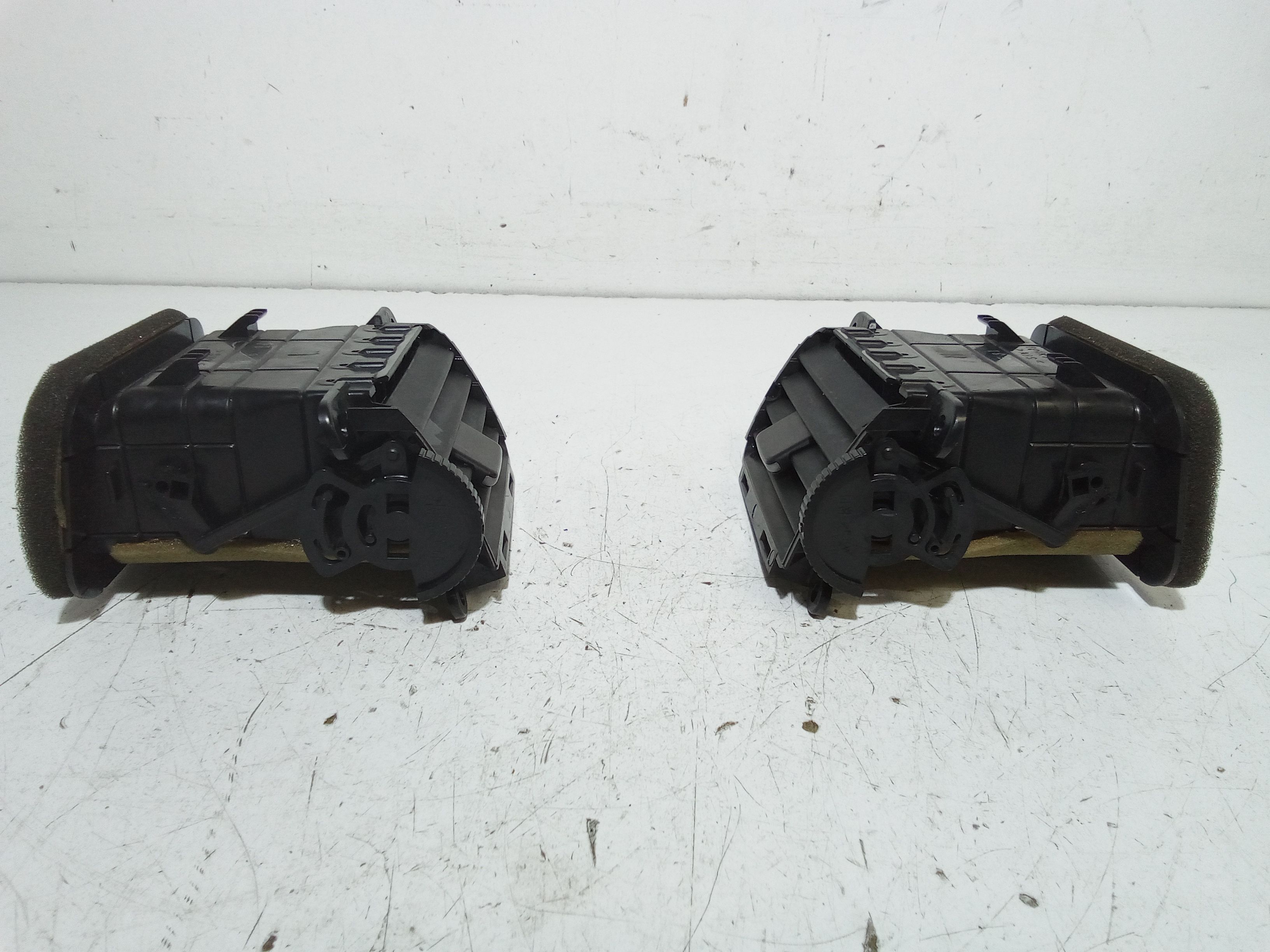 Bocchette Aria Cruscotto MAZDA 3 Berlina Serie (03>09)