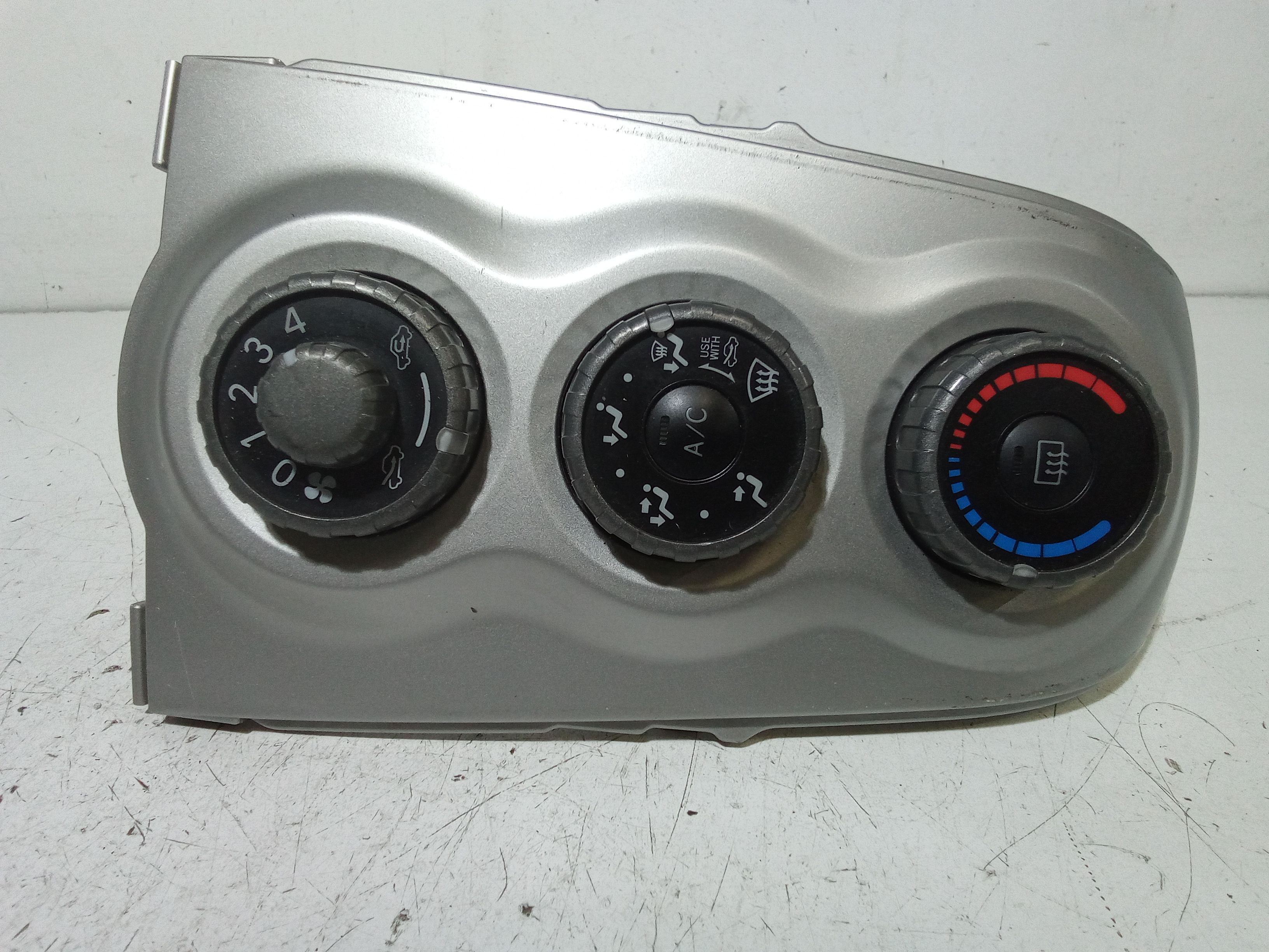 Comandi Clima TOYOTA Yaris Serie (05>08)