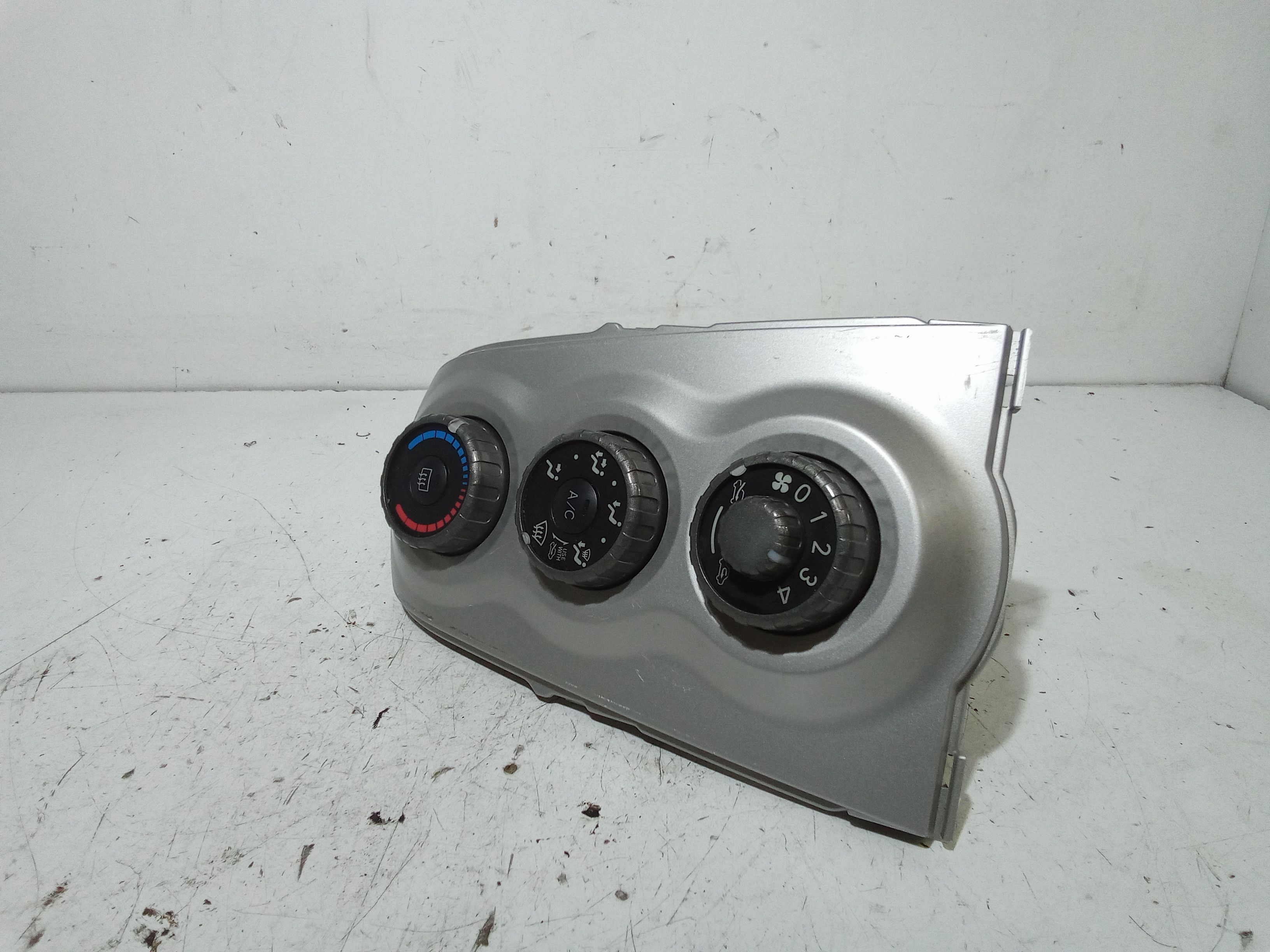 Comandi Clima TOYOTA Yaris Serie (05>08)