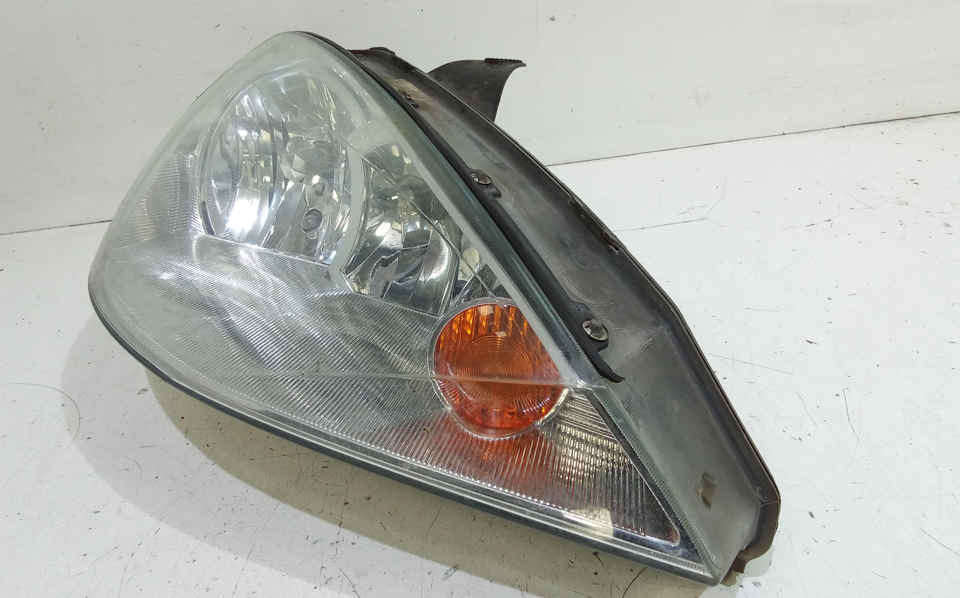 Faro anteriore Destro Passeggero FORD Focus Berlina 2 Serie
