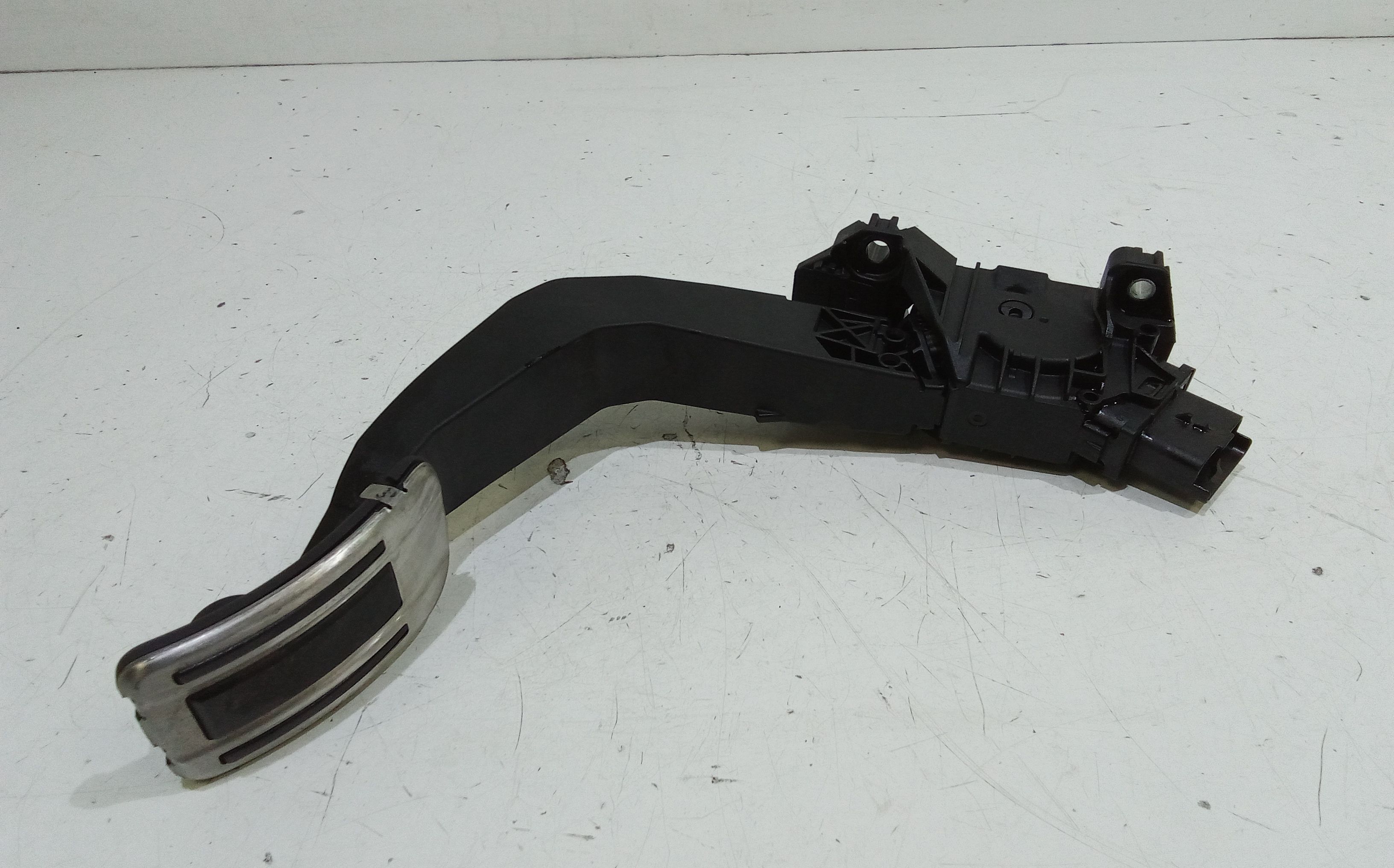 Pedale acceleratore PEUGEOT 208 Serie (19>)