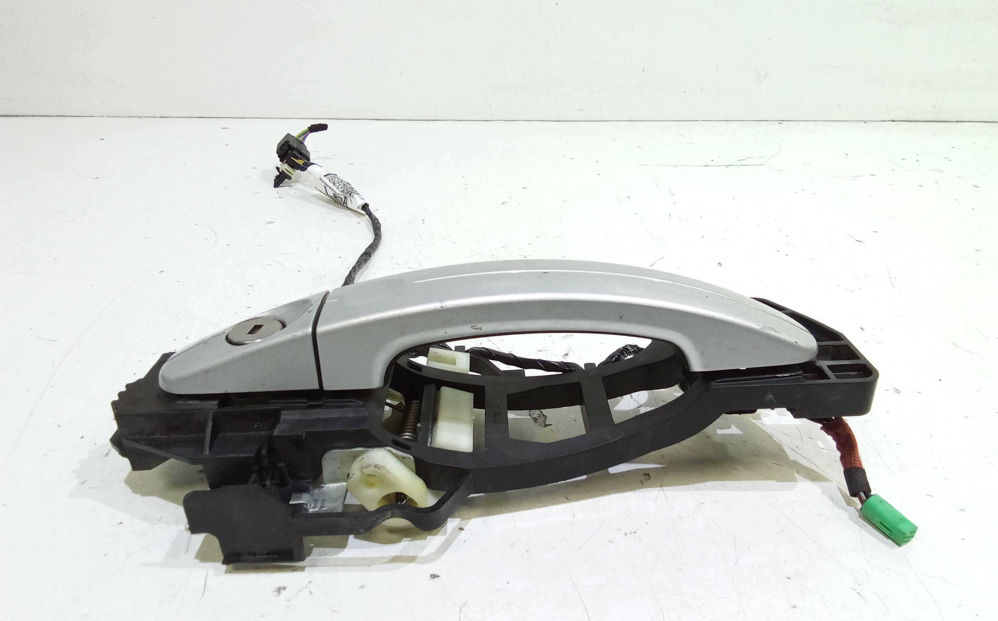 Maniglia esterna Anteriore Sinistra FORD Kuga Serie (16>)