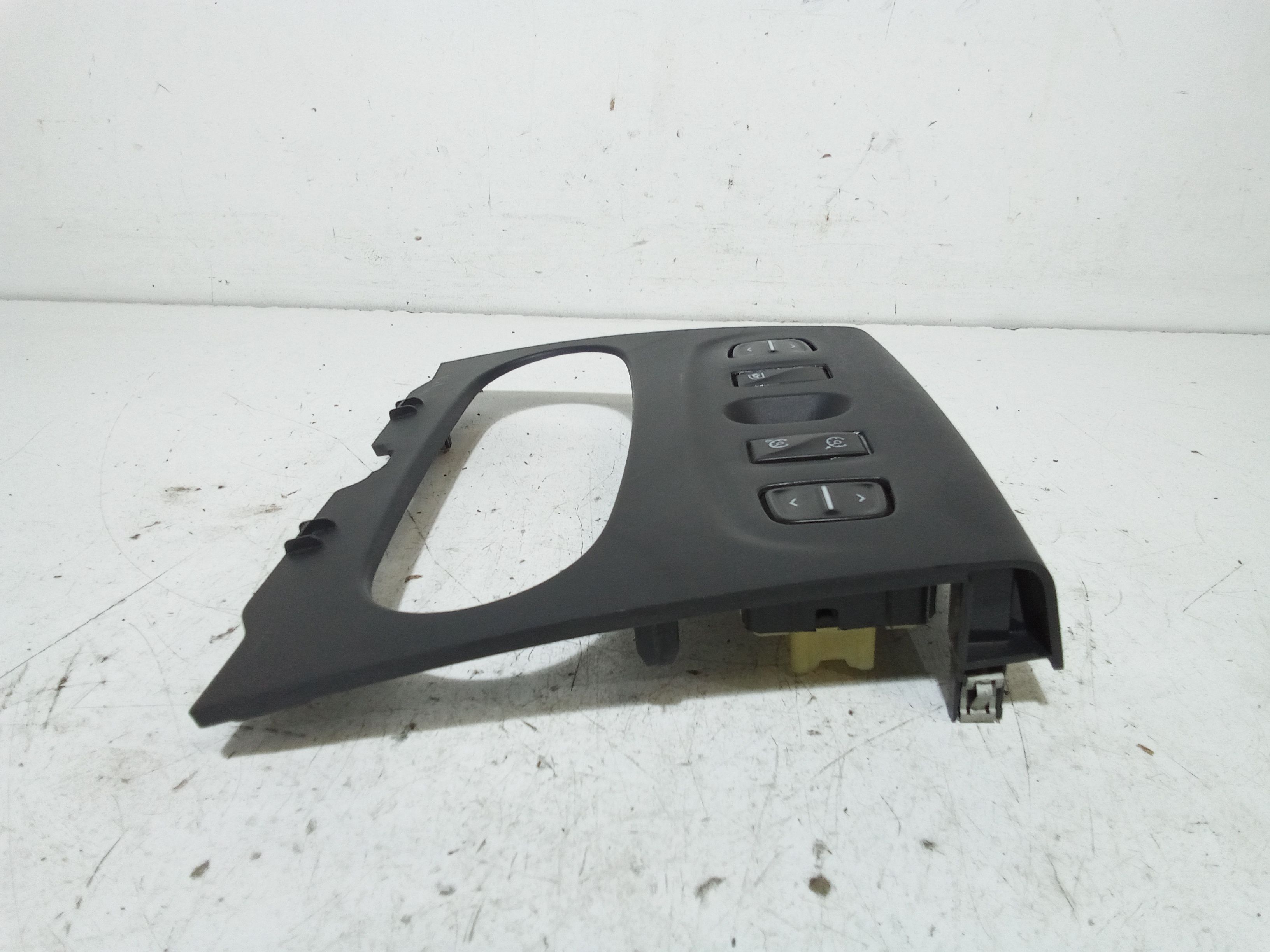 Pulsantiera Centrale DACIA Logan Serie MCV (13>)