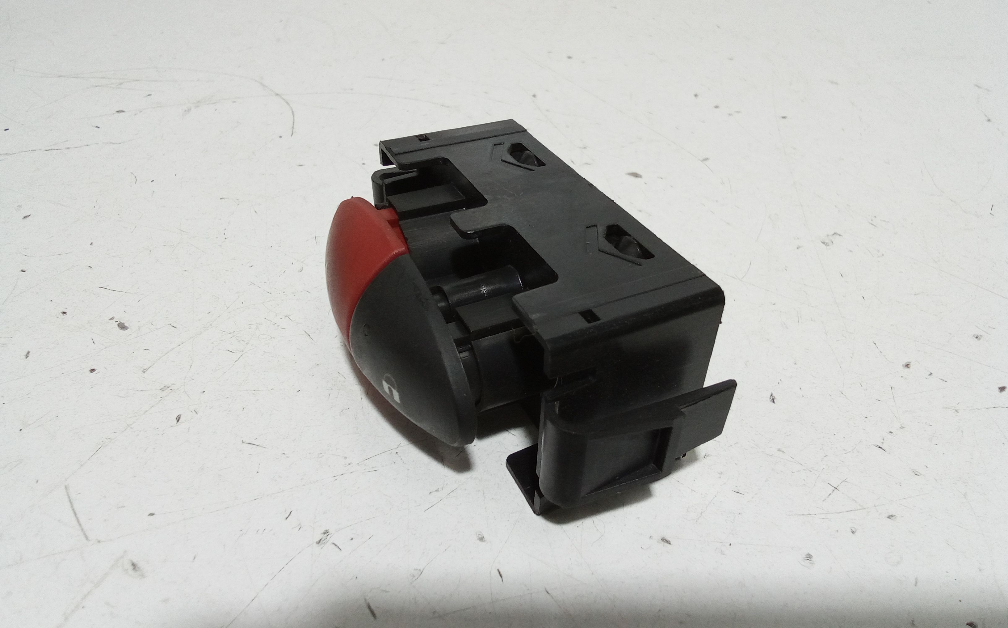 Pulsante luci di emergenza RENAULT Master 4 Serie
