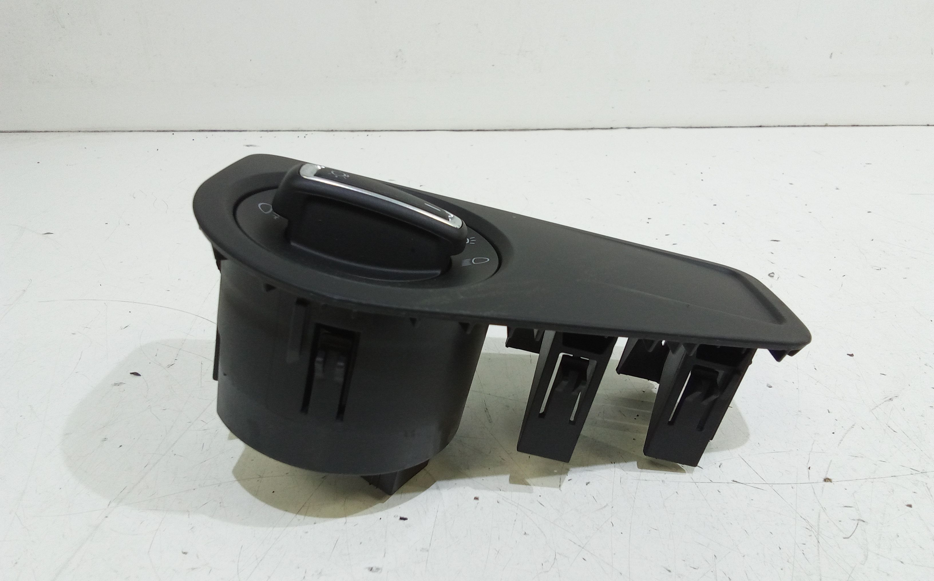 Interruttore comando luci VOLKSWAGEN Tiguan Serie