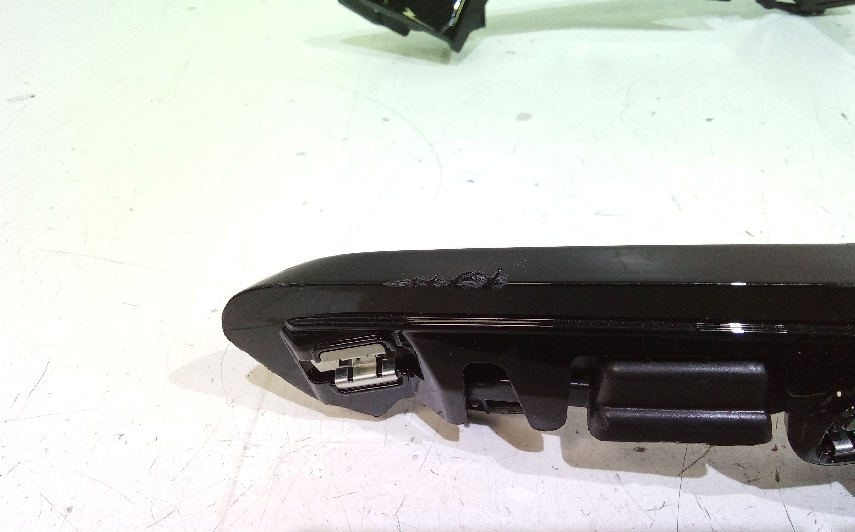 Modanatura Centrale Cruscotto PEUGEOT 208 Serie (19>)