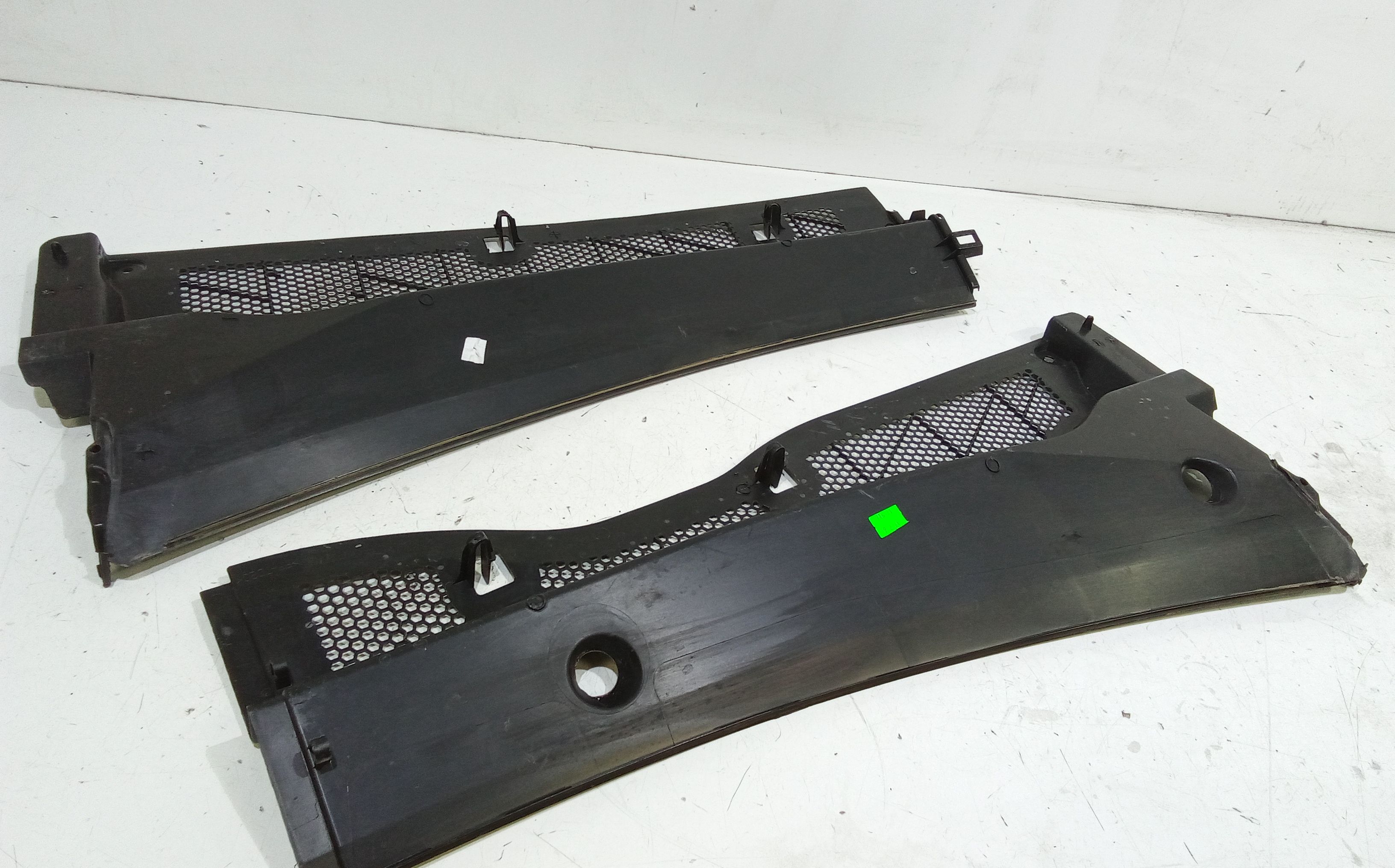 Griglia Gocciolatoio ant. PEUGEOT 208 Serie (19>)