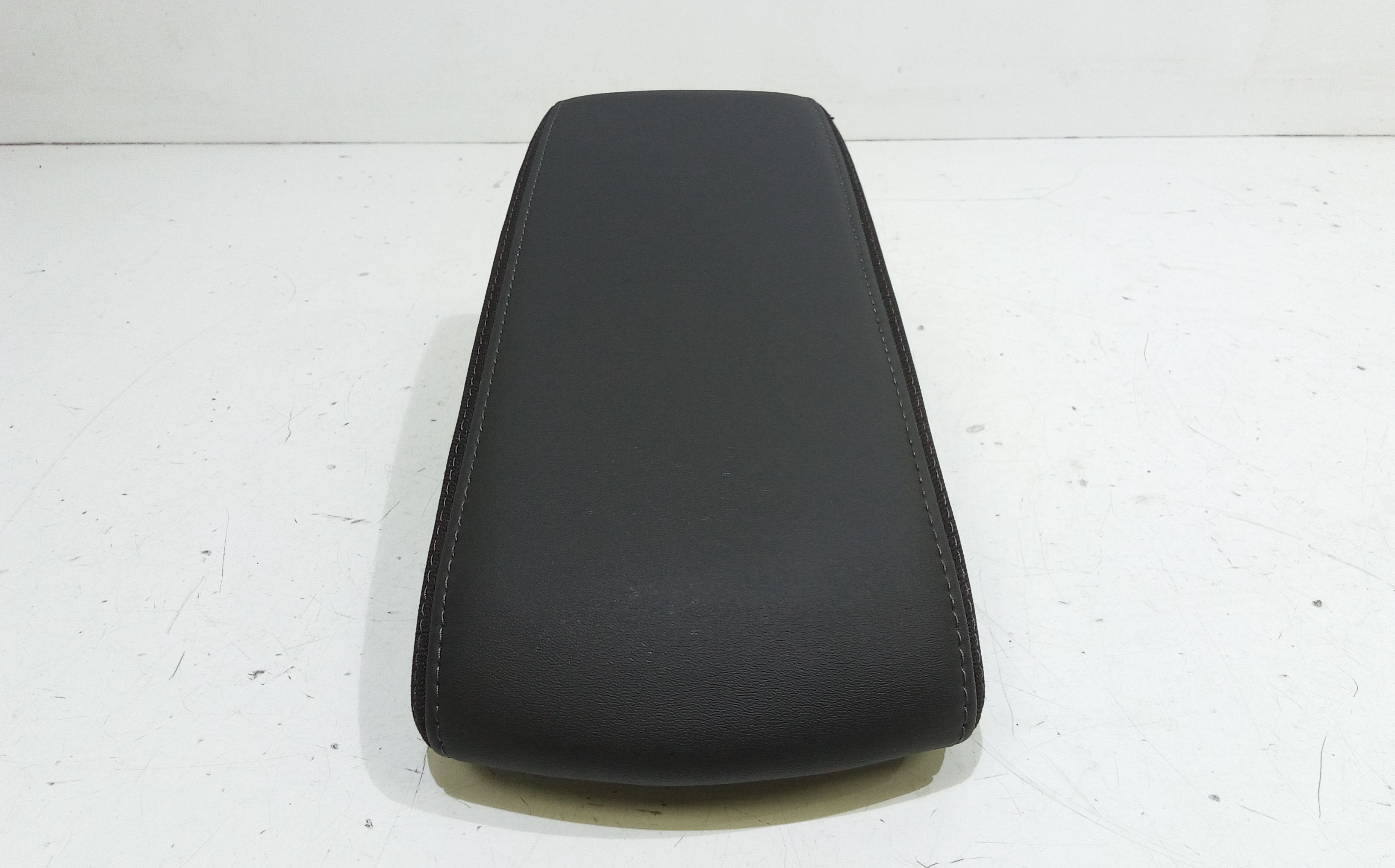 Bracciolo centrale PEUGEOT 208 Serie (19>)