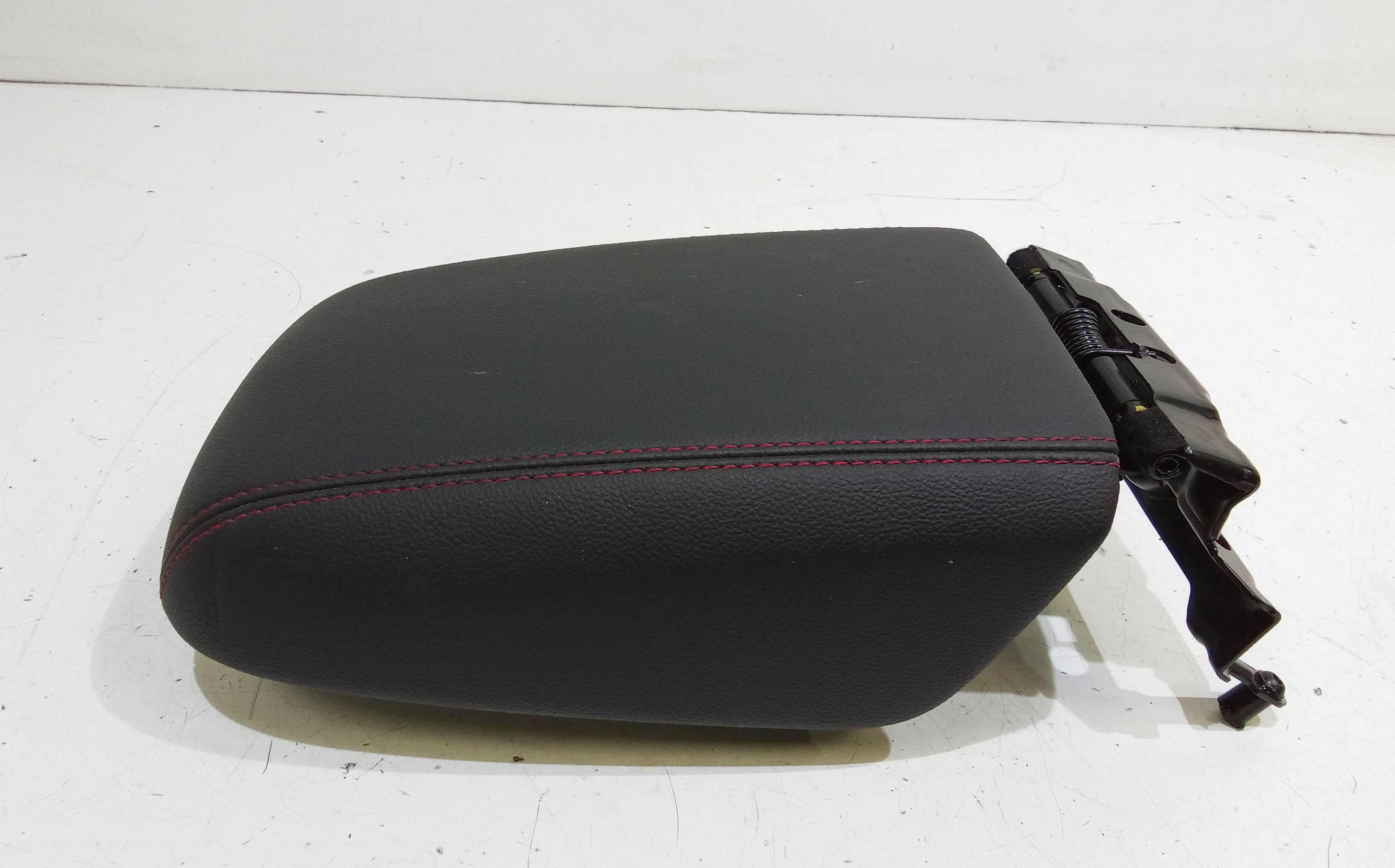 Bracciolo centrale FORD Kuga Serie (16>)