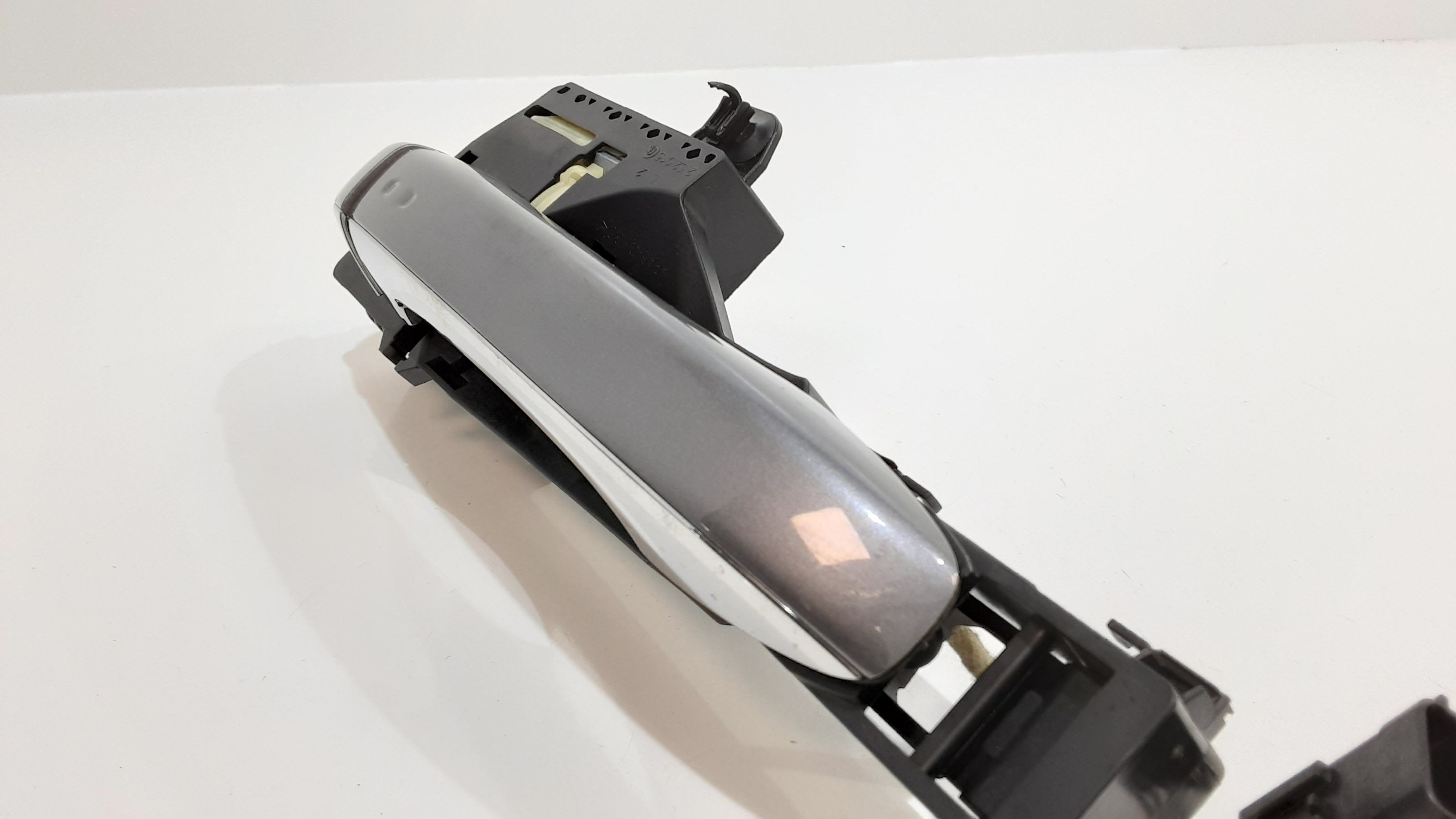 Maniglia esterna Anteriore Sinistra RENAULT Scenic Serie (16>)