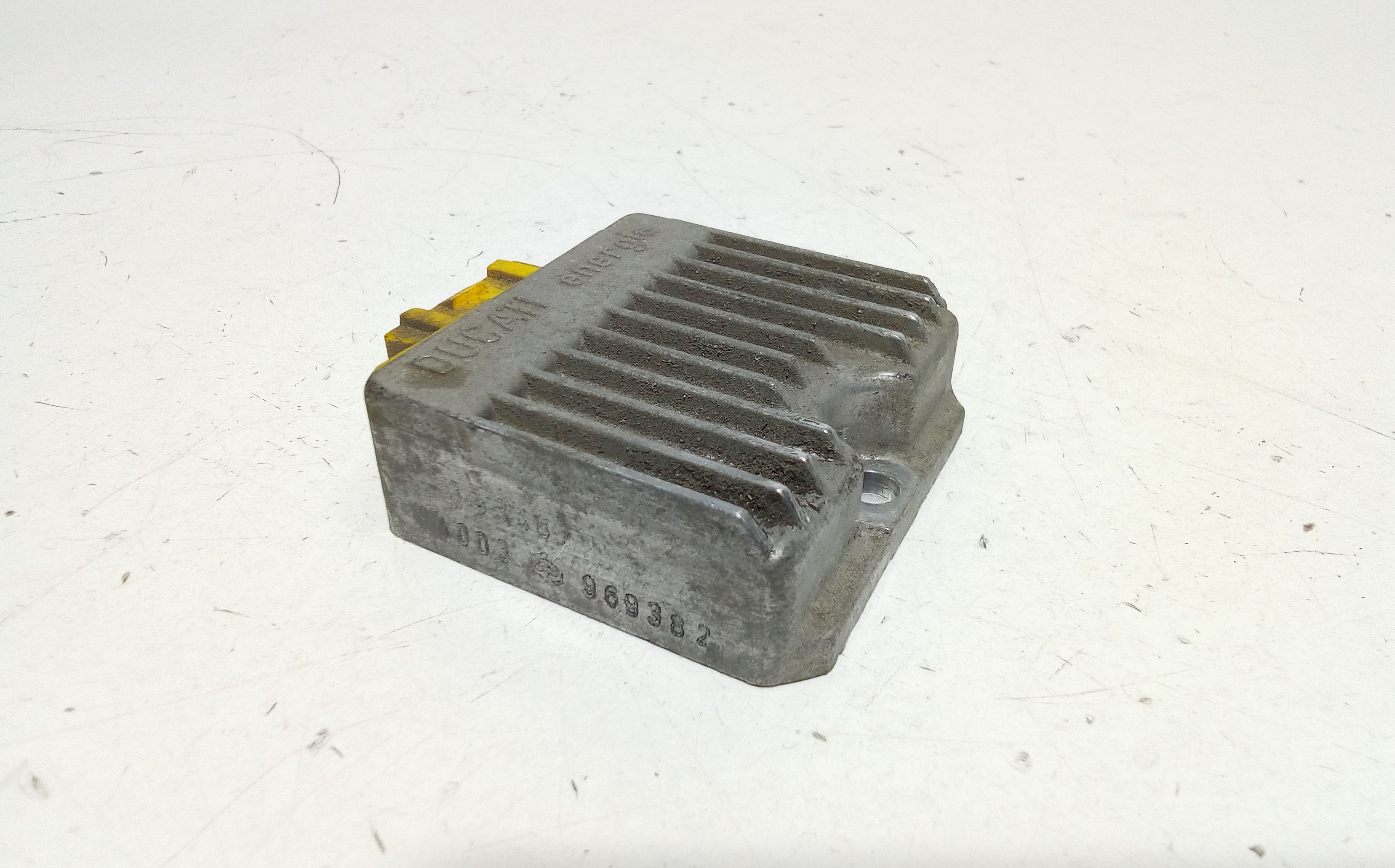 Regolatore tensione PIAGGIO Liberty 50cc  (97>06)