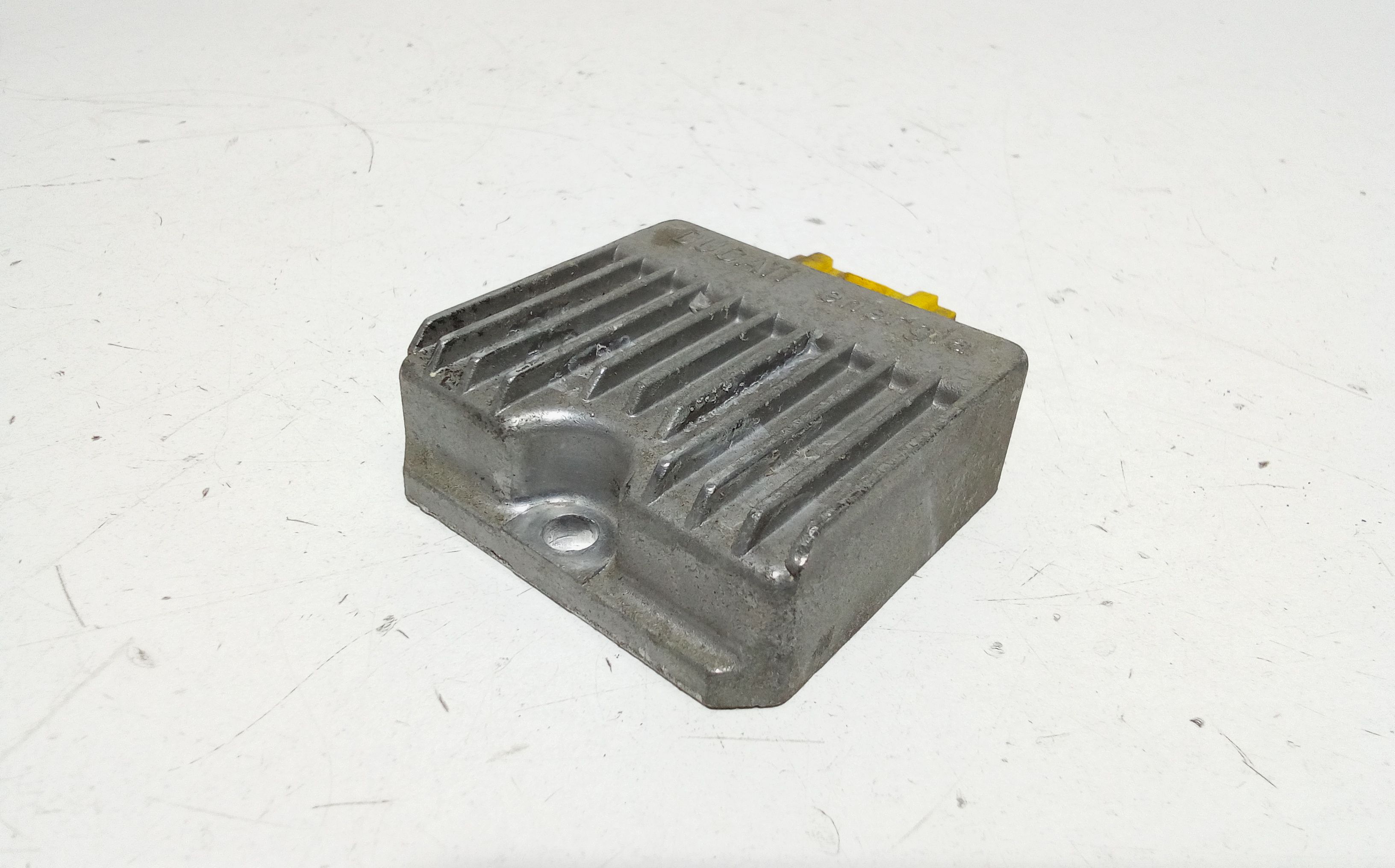 Regolatore tensione PIAGGIO Liberty 50cc  (97>06)