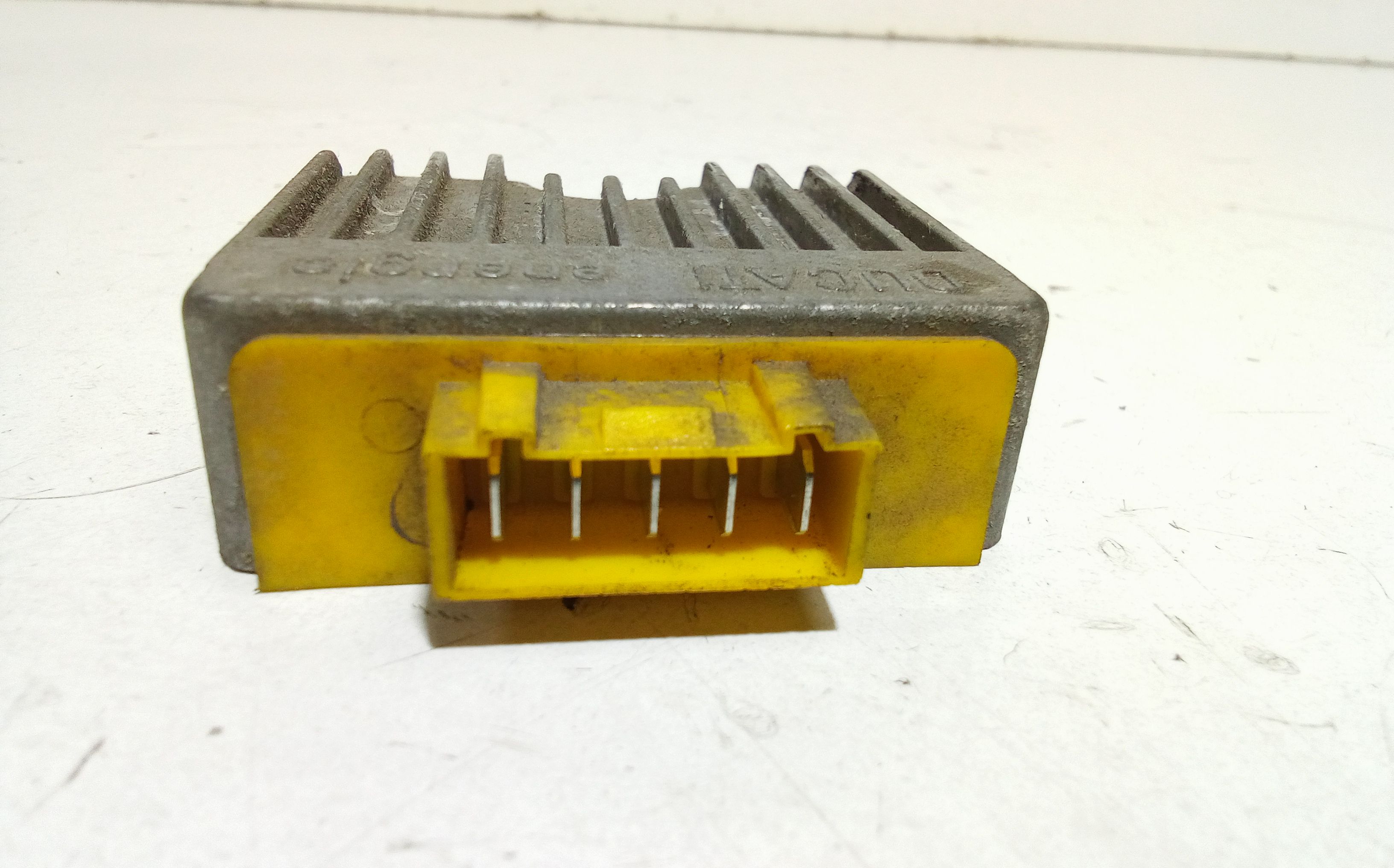 Regolatore tensione PIAGGIO Liberty 50cc  (97>06)