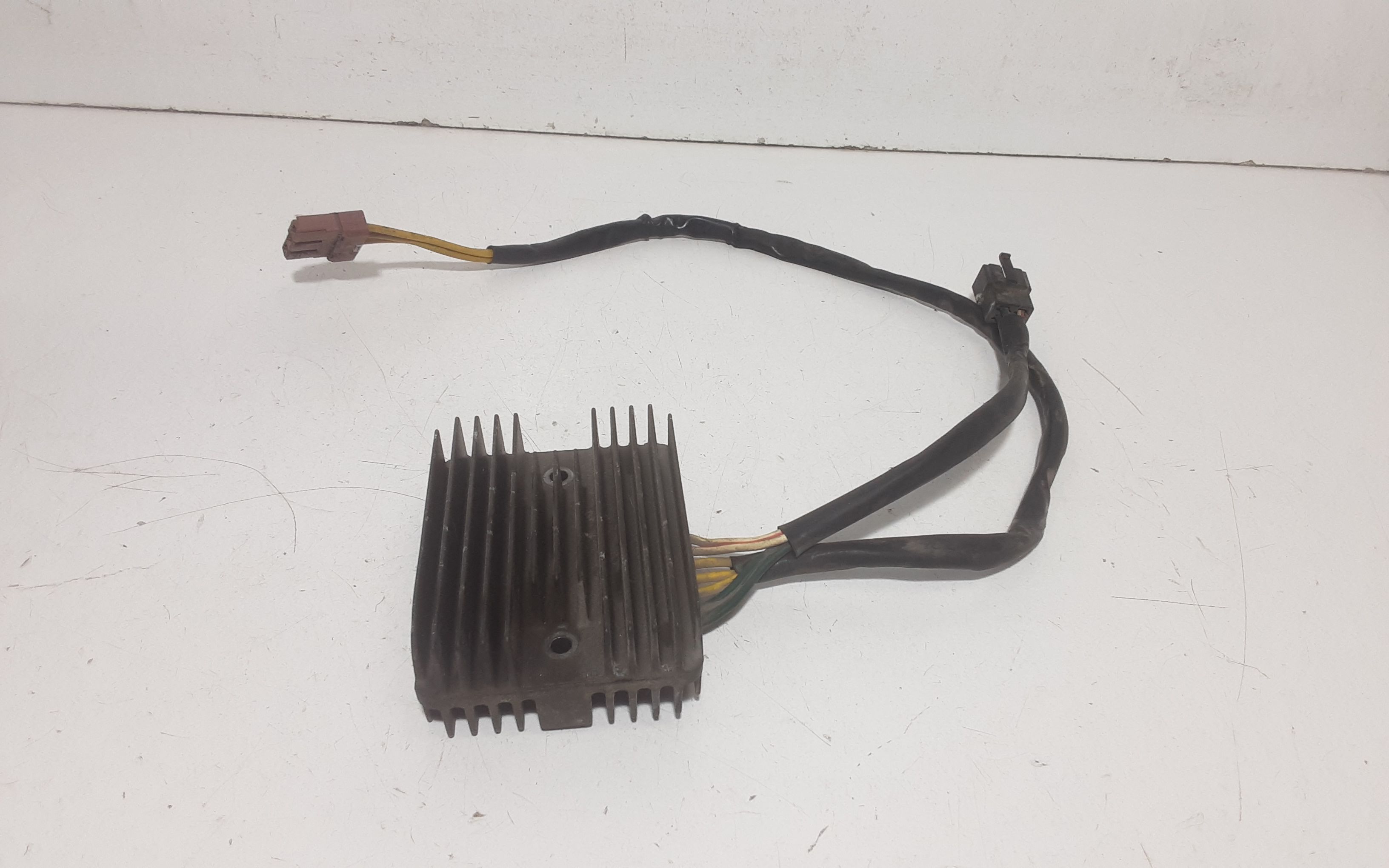 Regolatore tensione Aprilia Scarabeo 250cc ie 4T (06>11)