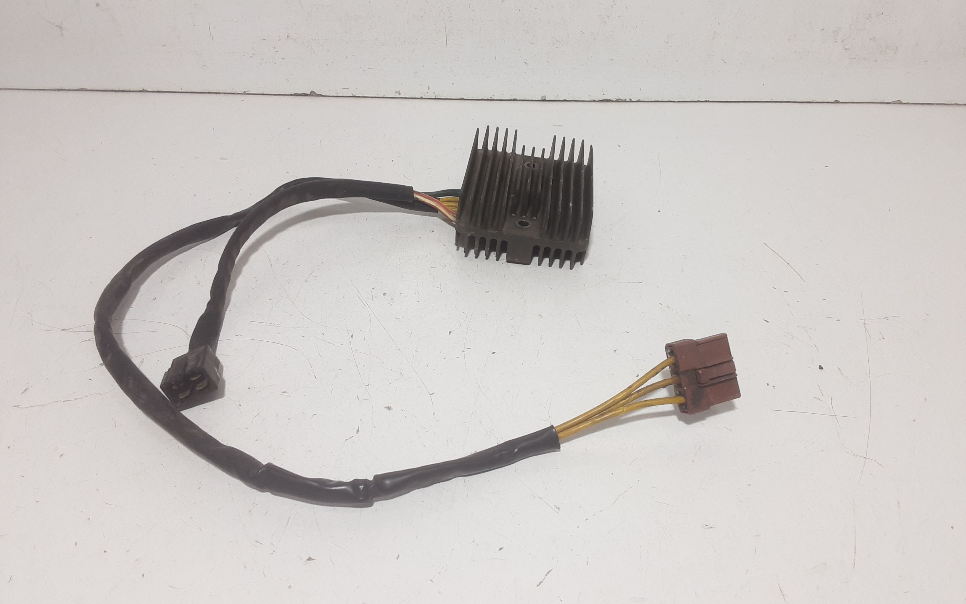 Regolatore tensione Aprilia Scarabeo 250cc ie 4T (06>11)