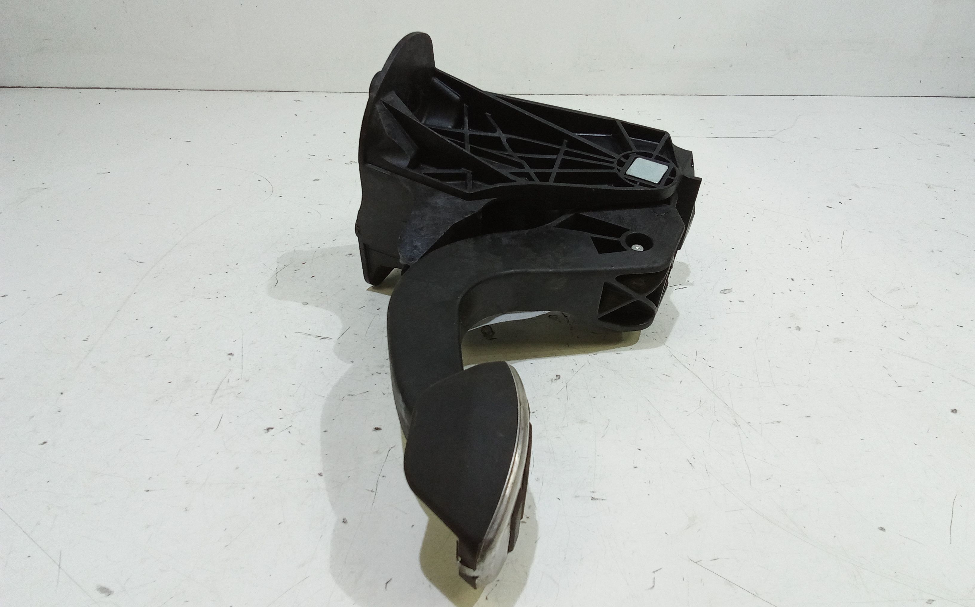 Pedale frizione PEUGEOT 208 Serie (19>)