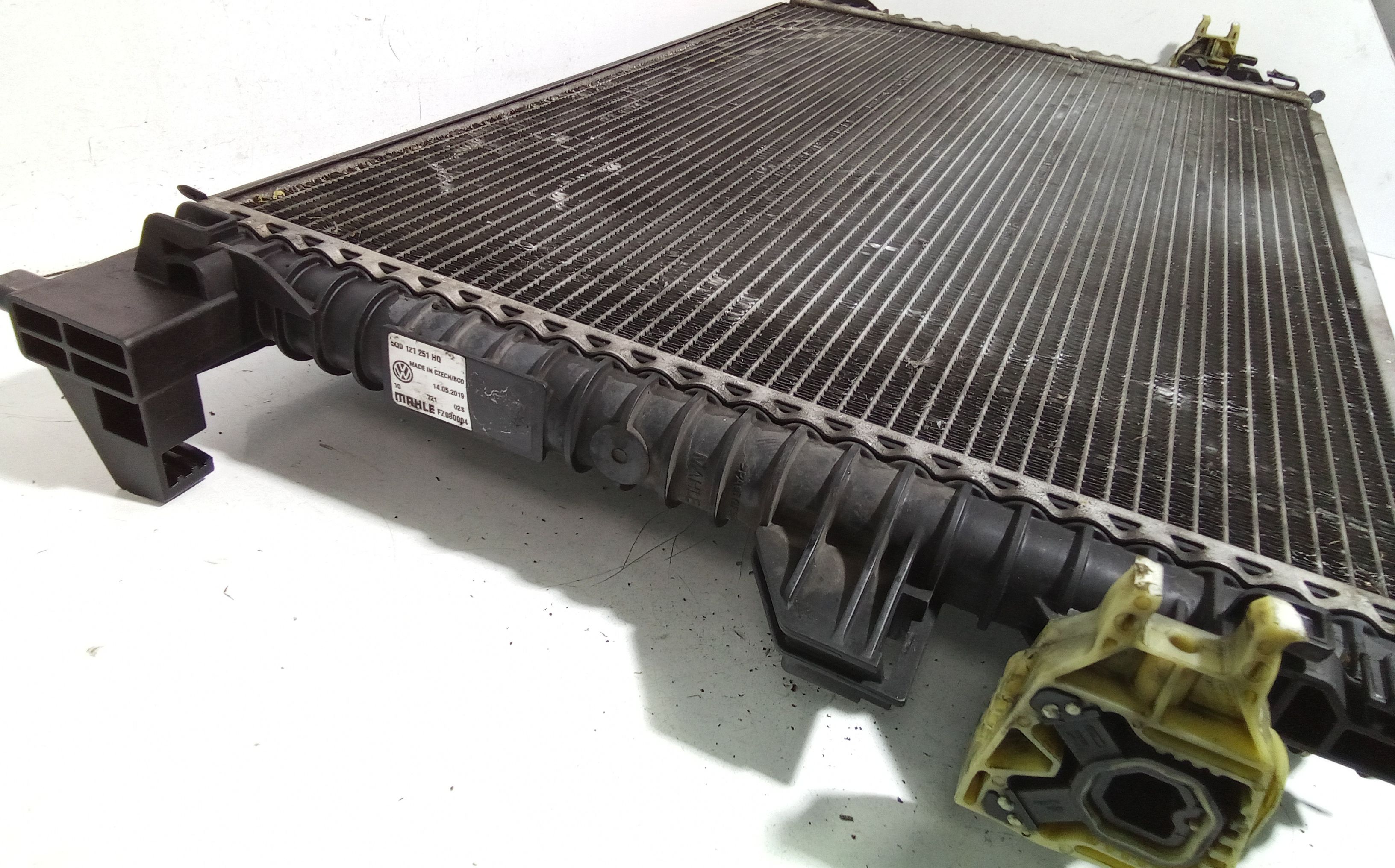 Radiatore acqua VOLKSWAGEN Tiguan Serie