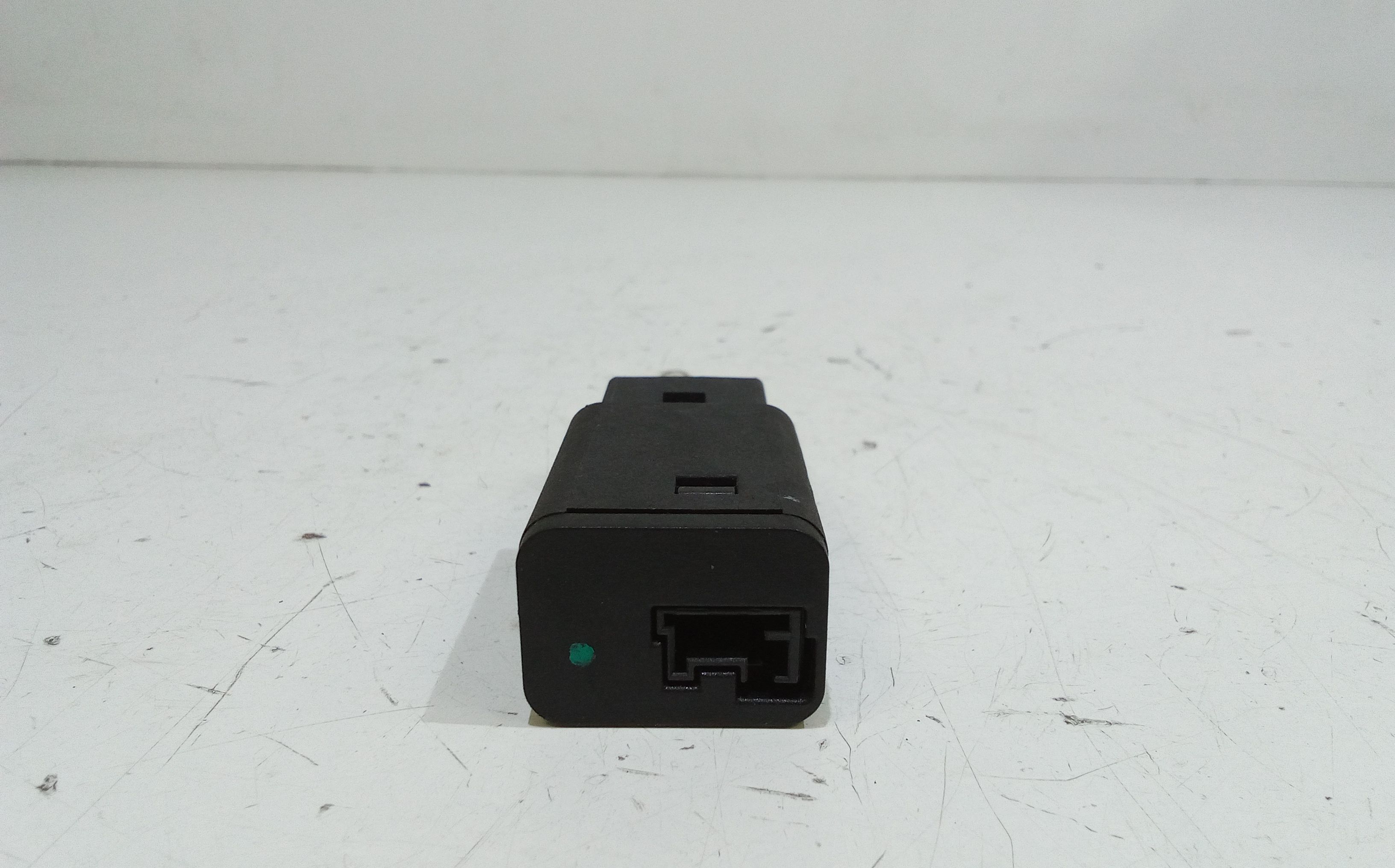 Porta USB PEUGEOT 208 Serie (19>)