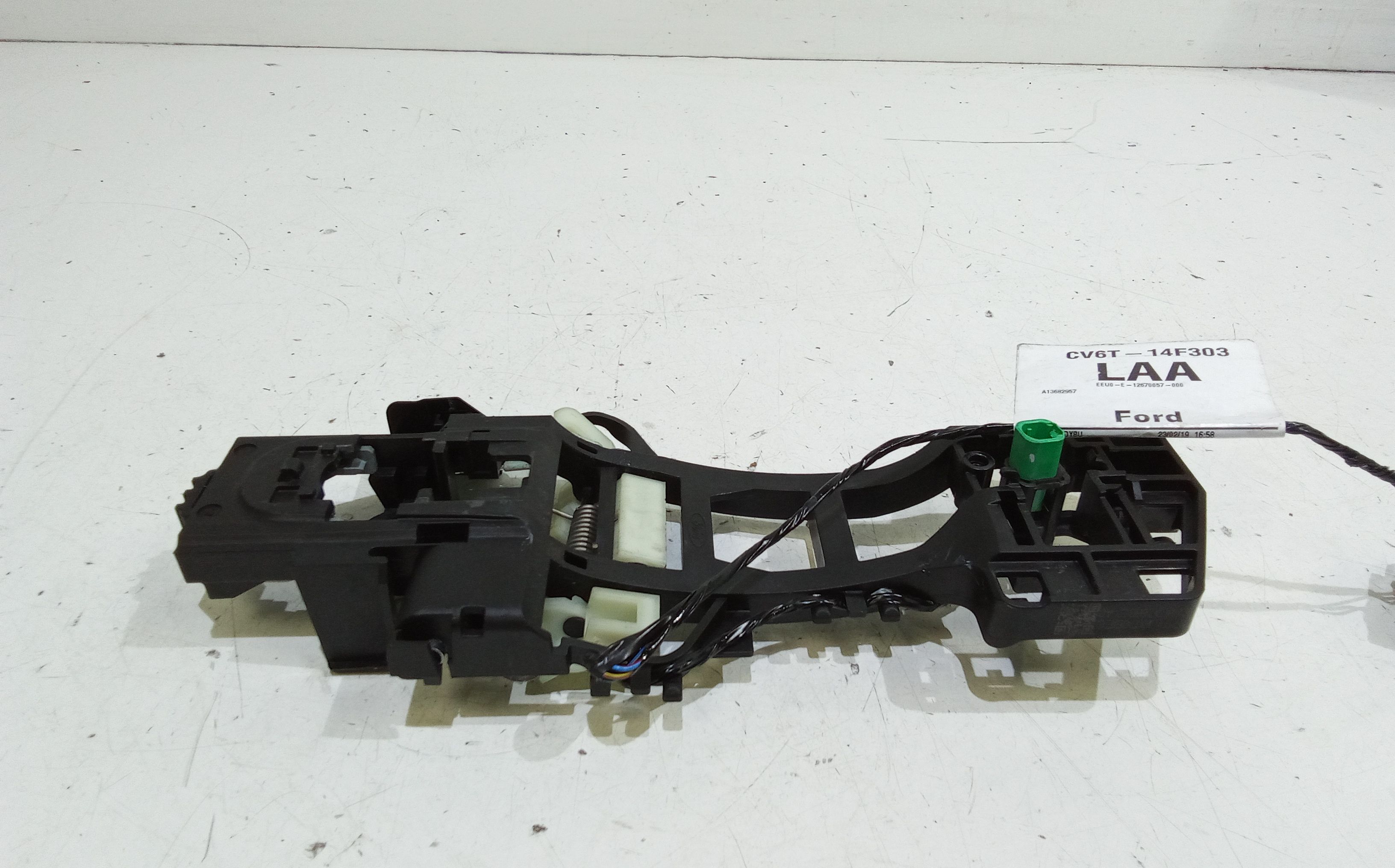 Supporto maniglia posteriore destra FORD Kuga Serie (16>)