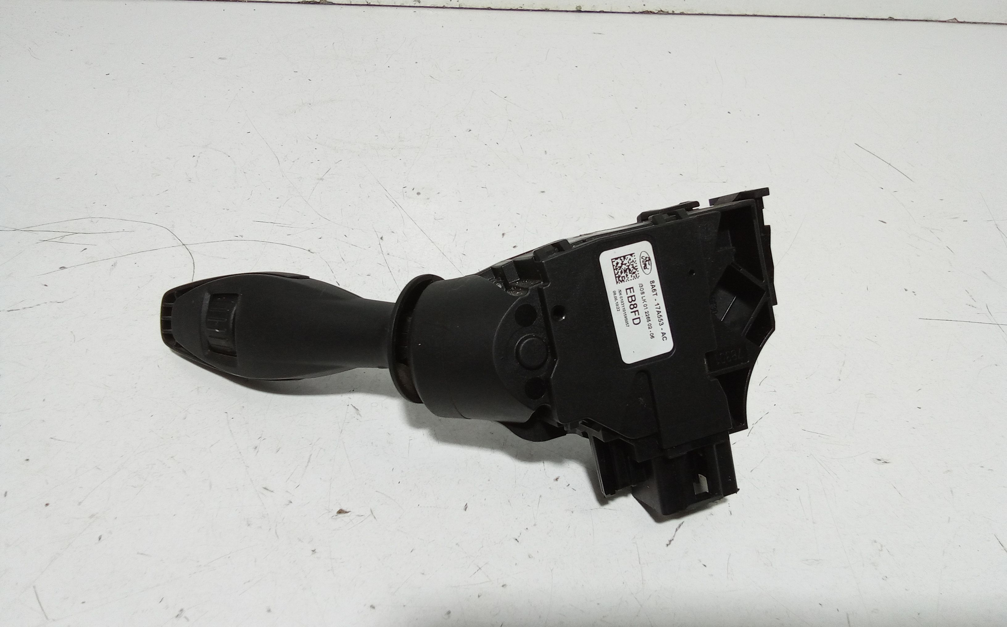 Devioluci destro FORD Fiesta 6 Serie