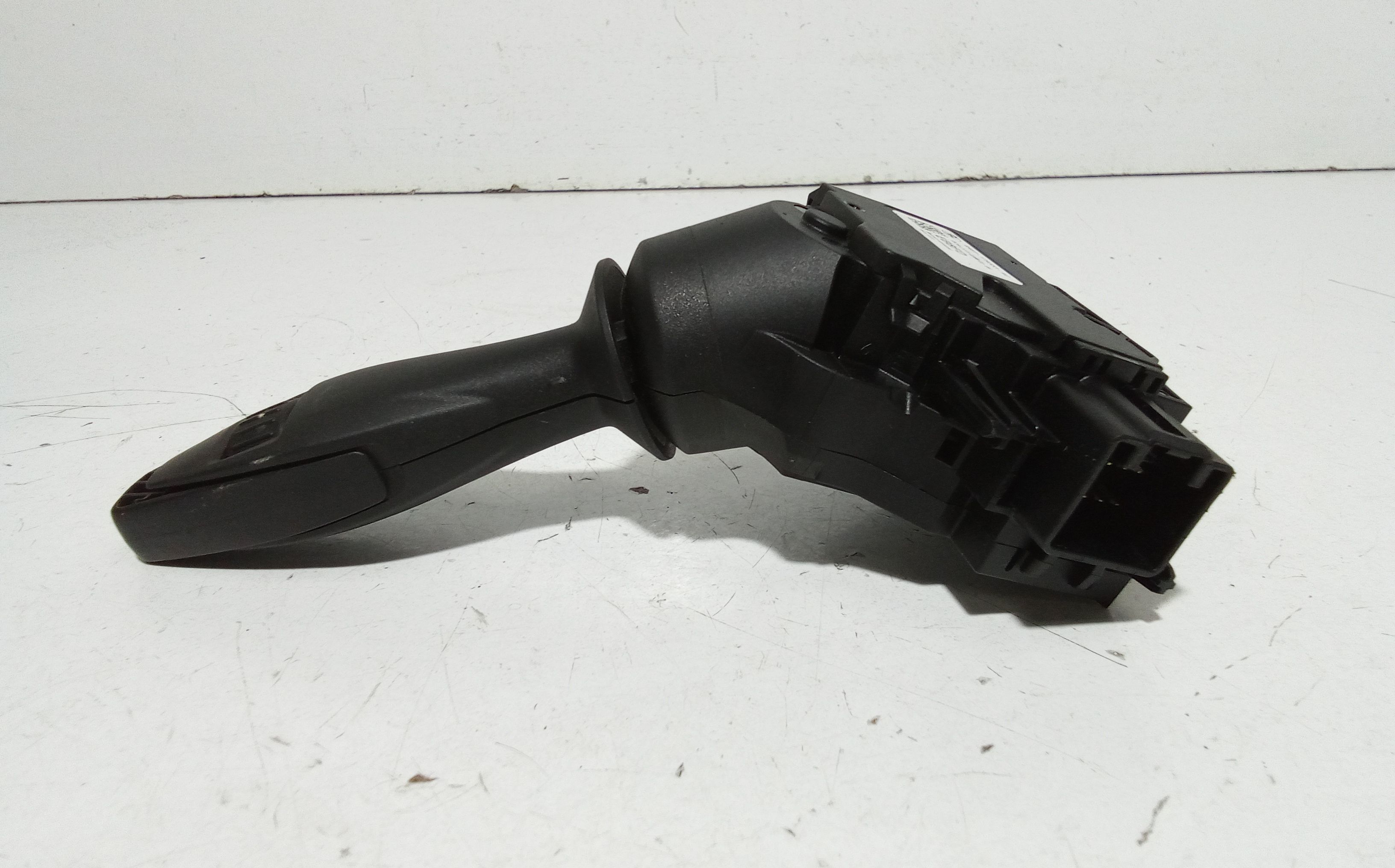 Devioluci destro FORD Fiesta 6 Serie