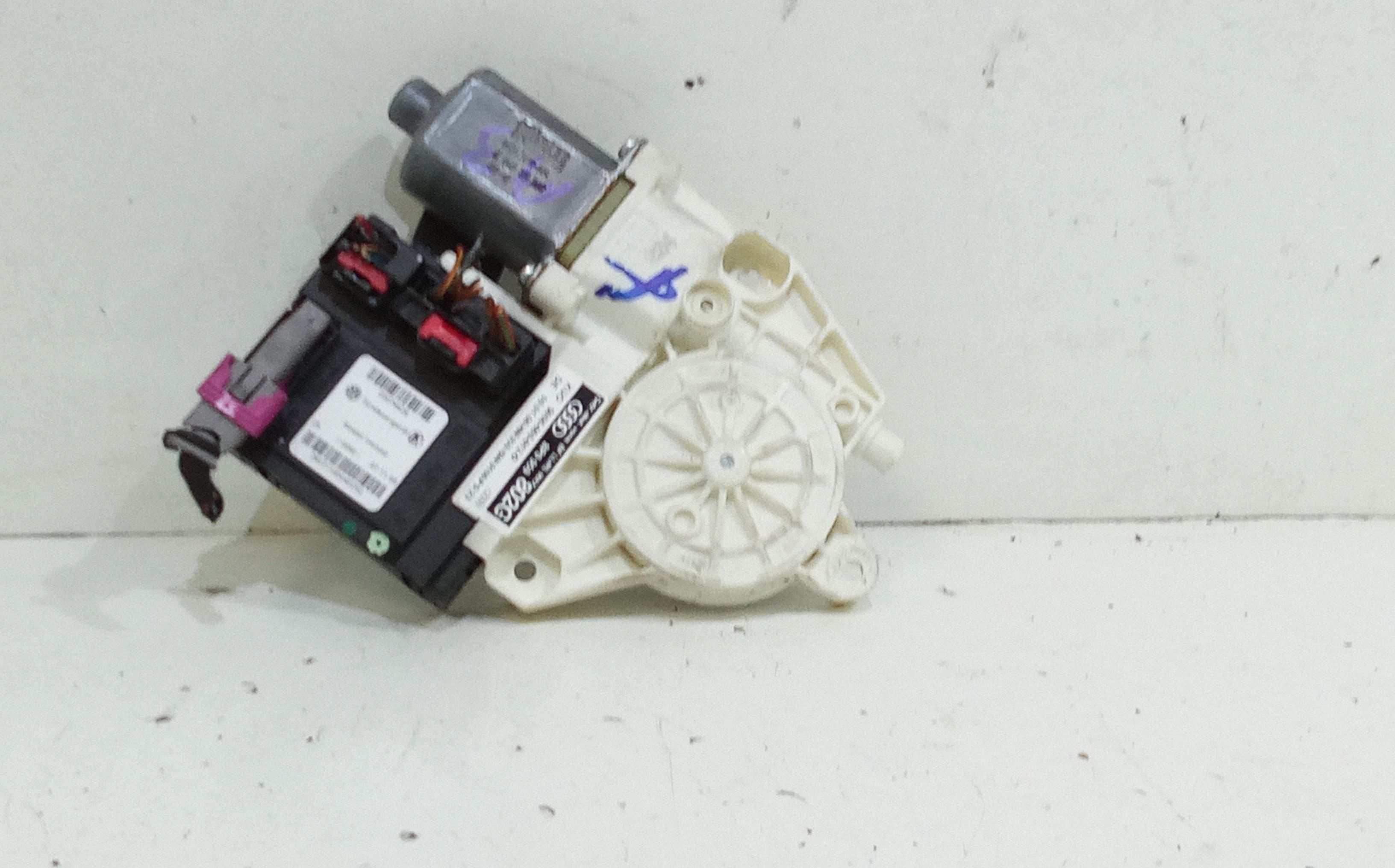 Motorino Alzavetro anteriore destra AUDI A3 Serie (8P1) (05>08)