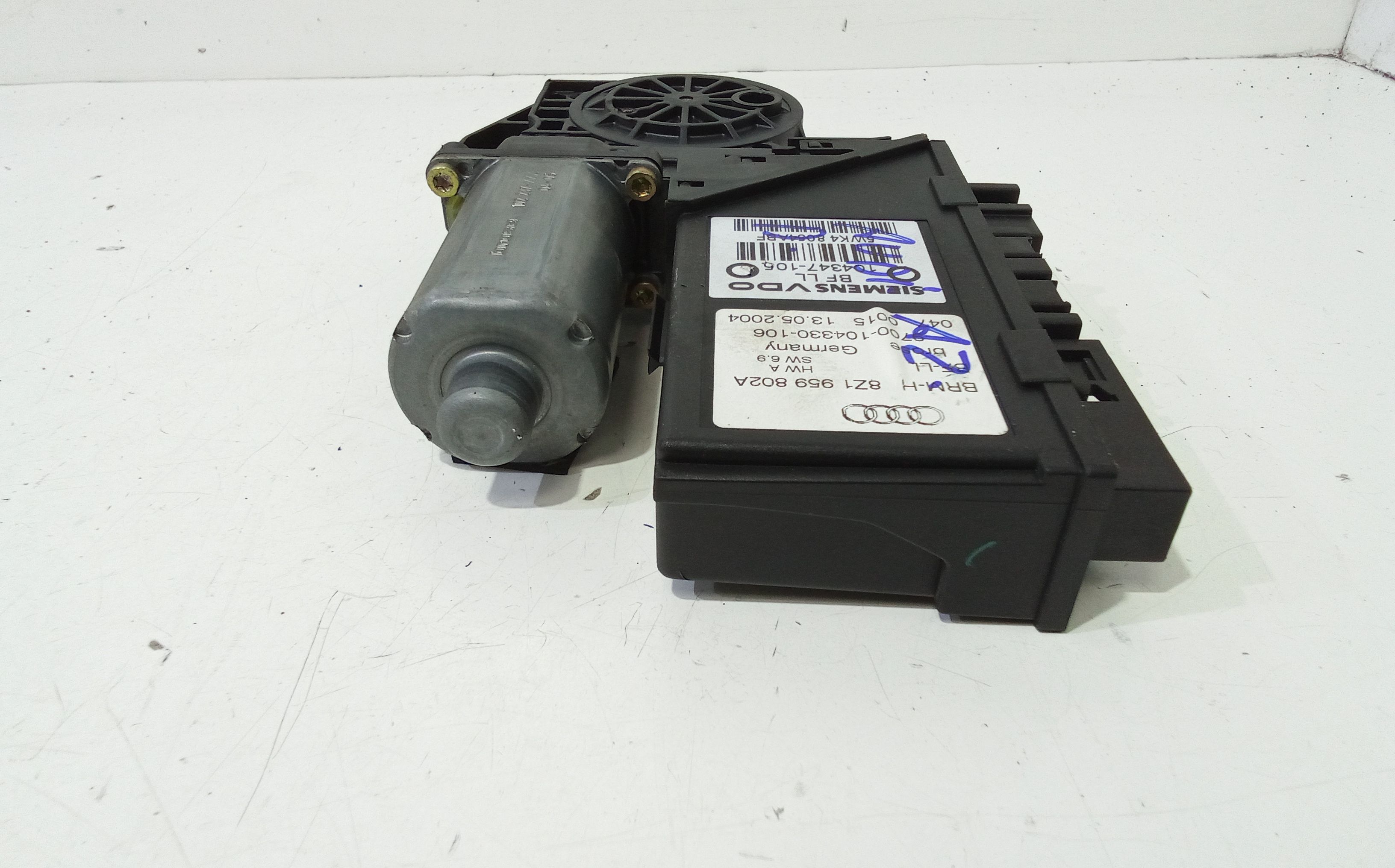 Motorino Alzavetro anteriore destra AUDI A2 Serie (8Z0) (00>05)