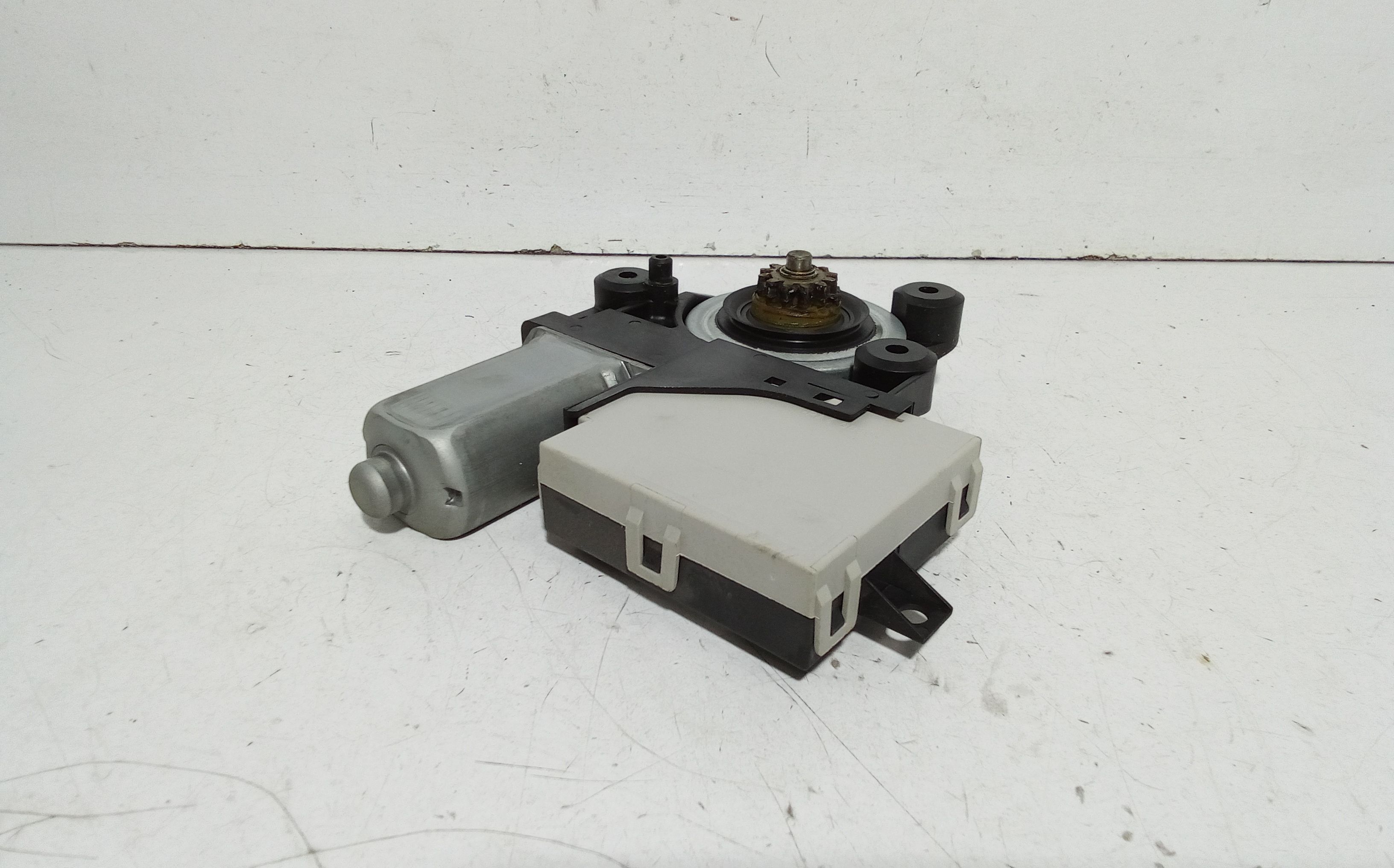 Motorino Alzavetro anteriore destra FORD C - Max Serie (07>10)