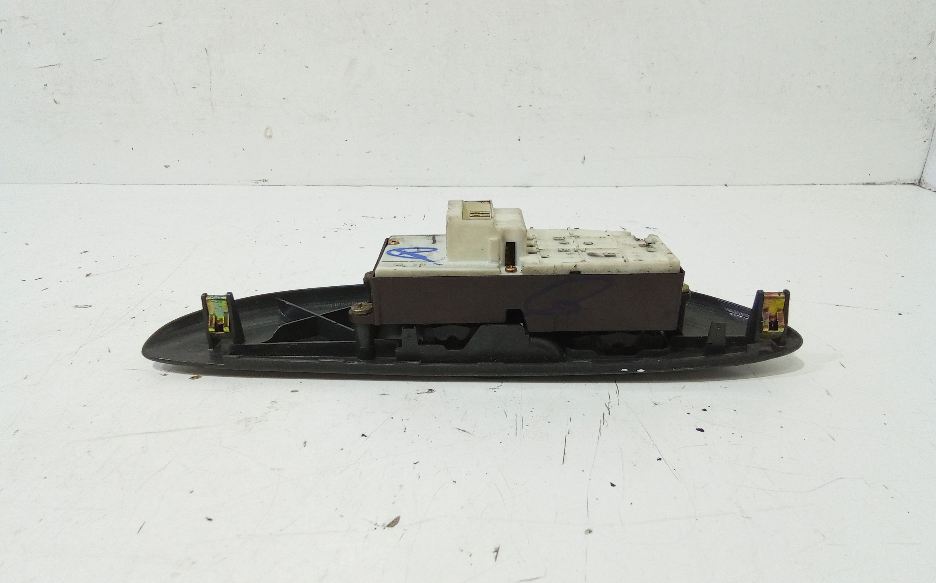 Pulsantiera anteriore sinistra Guida TOYOTA Yaris Serie (03>05)