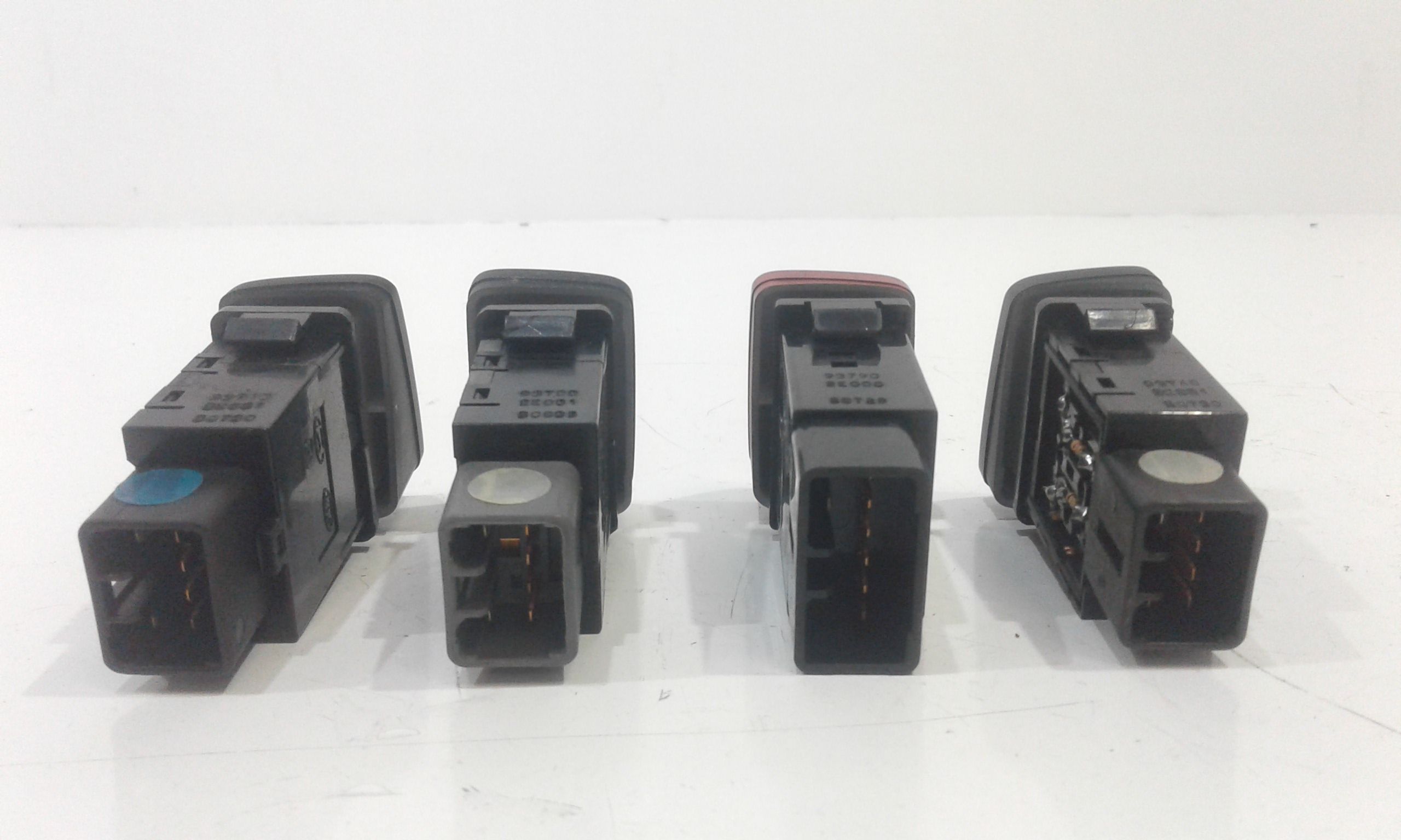 Pulsantiera Centrale HYUNDAI Tucson  Serie (04>09)