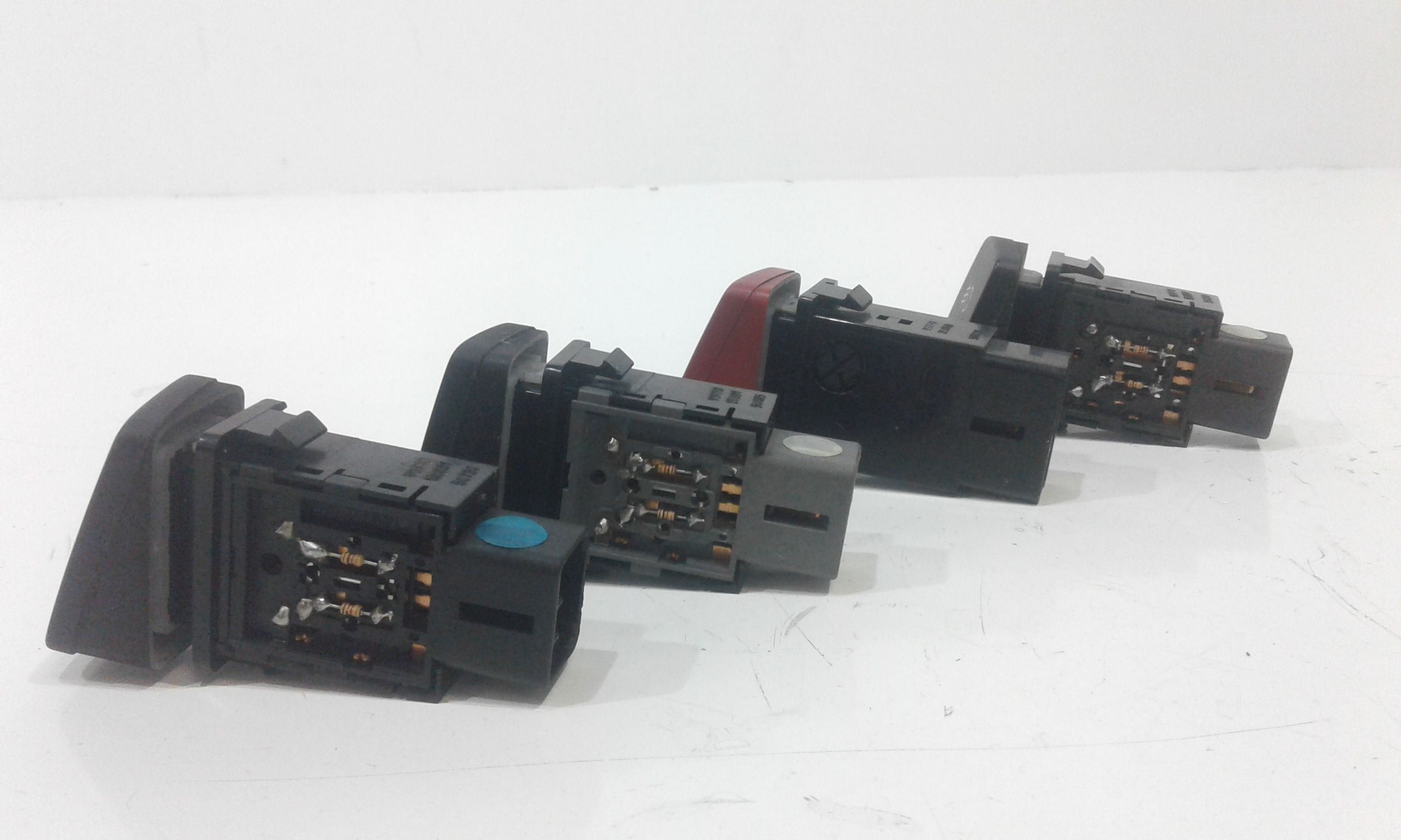 Pulsantiera Centrale HYUNDAI Tucson  Serie (04>09)