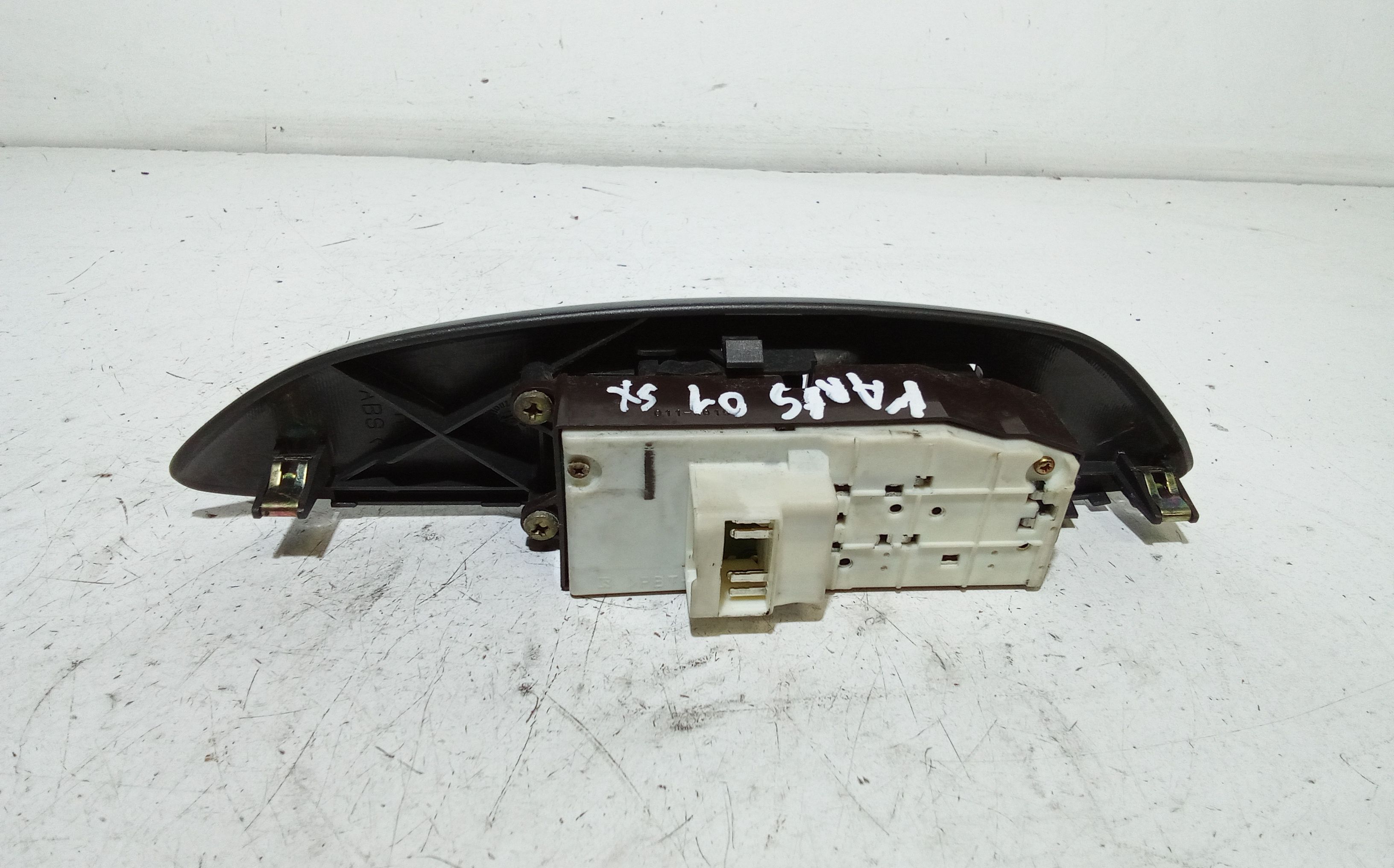 Pulsantiera anteriore sinistra Guida TOYOTA Yaris Serie (99>03)