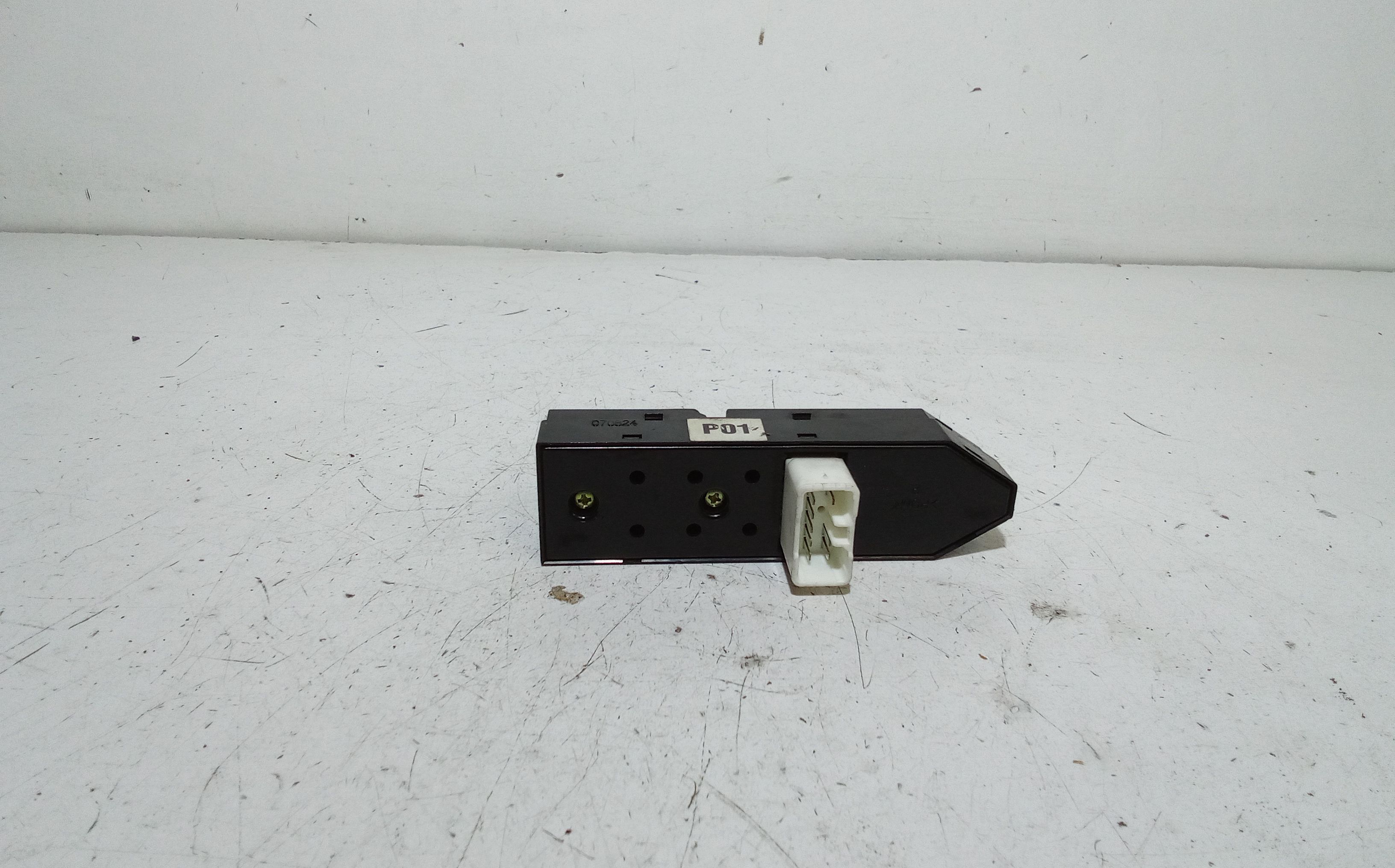 Pulsantiera anteriore sinistra Guida KIA Sportage Serie (04>10)