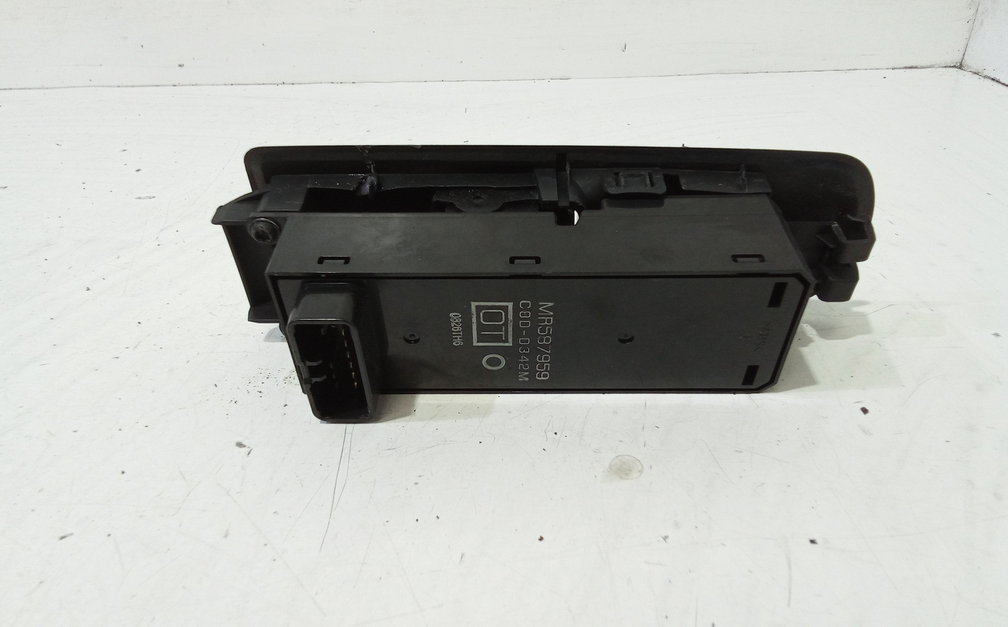 Pulsantiera anteriore sinistra Guida MITSUBISHI Colt CZ3 (05>08)