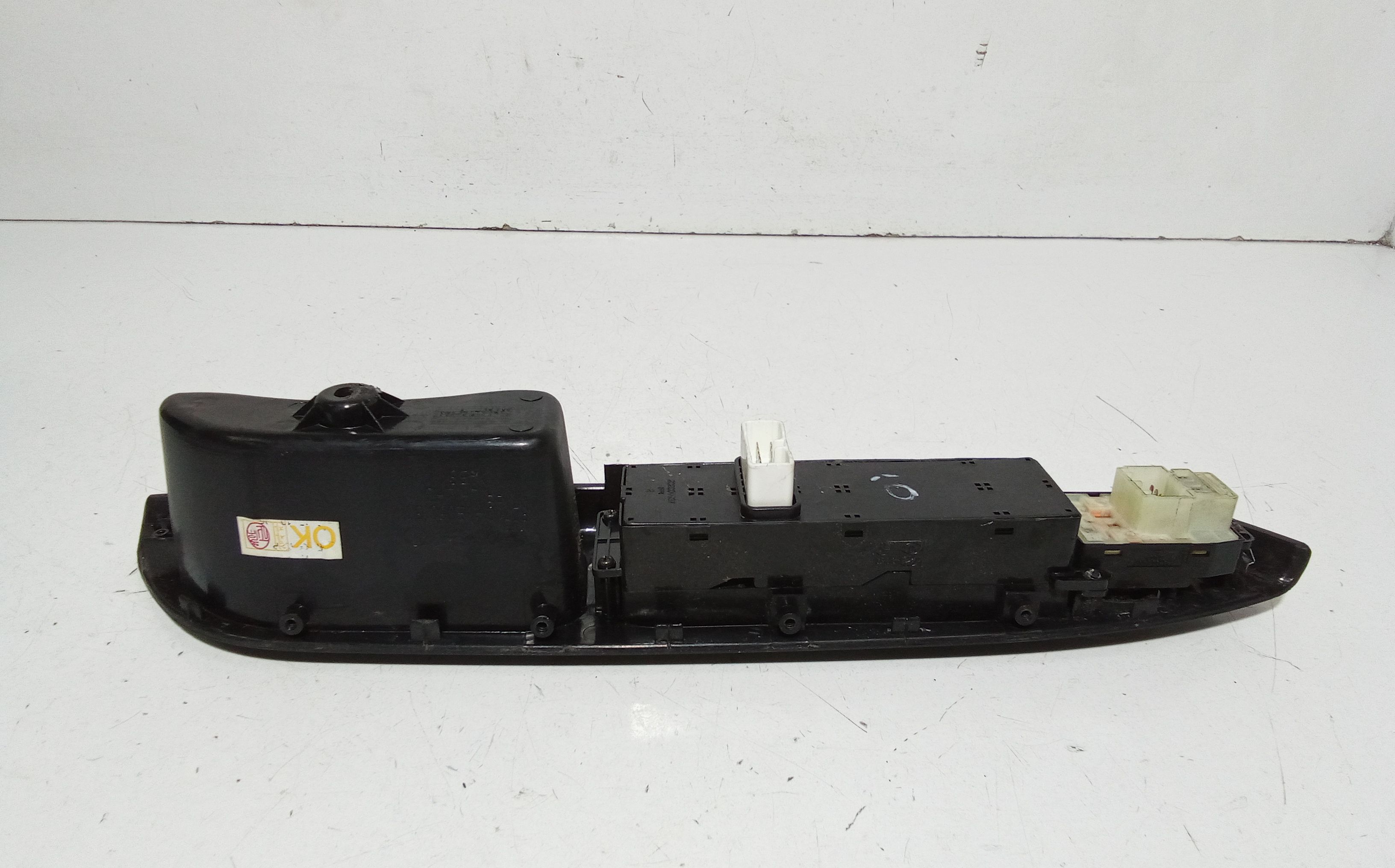 Pulsantiera anteriore sinistra Guida HYUNDAI Accent 4 Serie