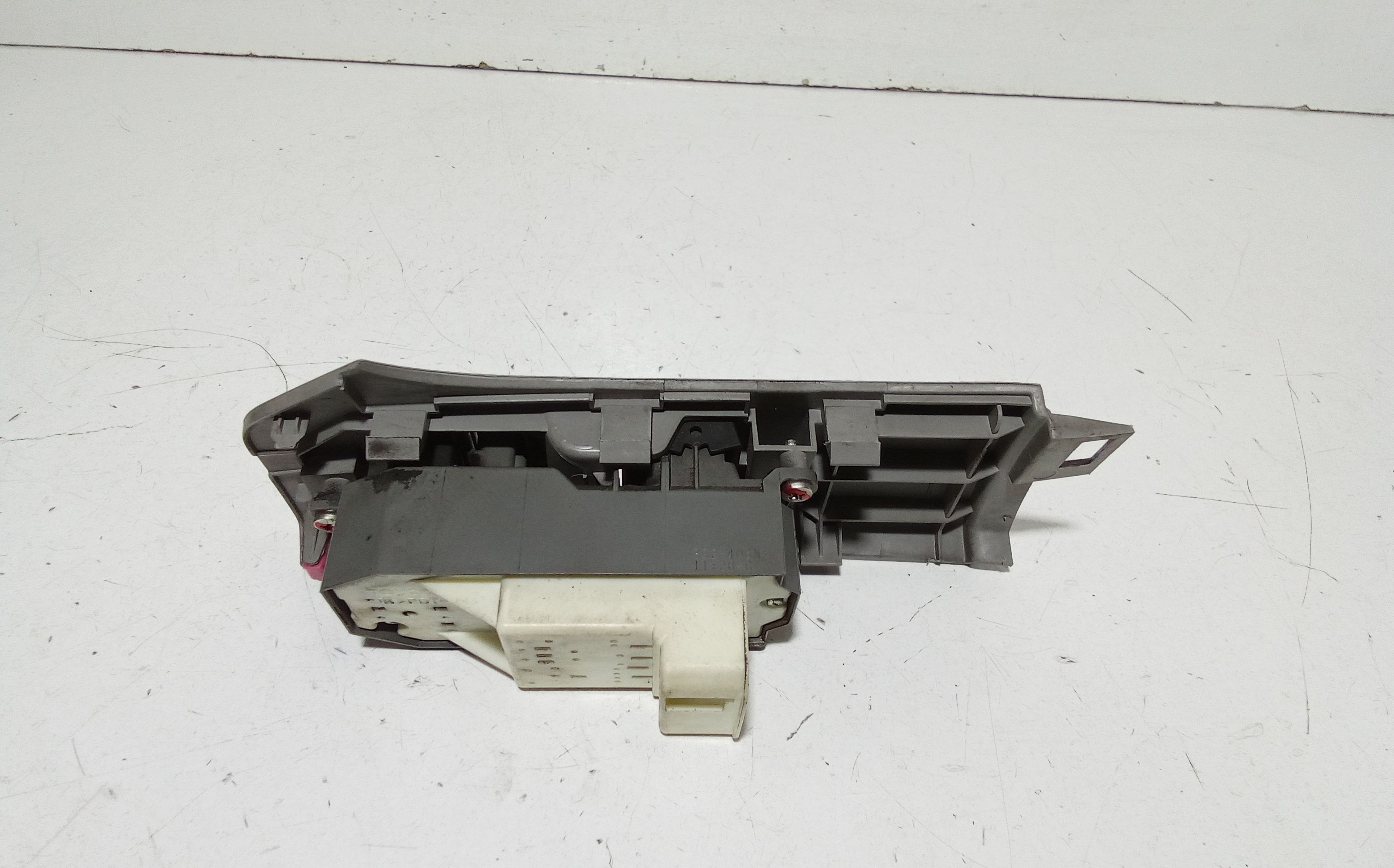 Pulsantiera anteriore sinistra Guida TOYOTA Yaris Serie (05>08)