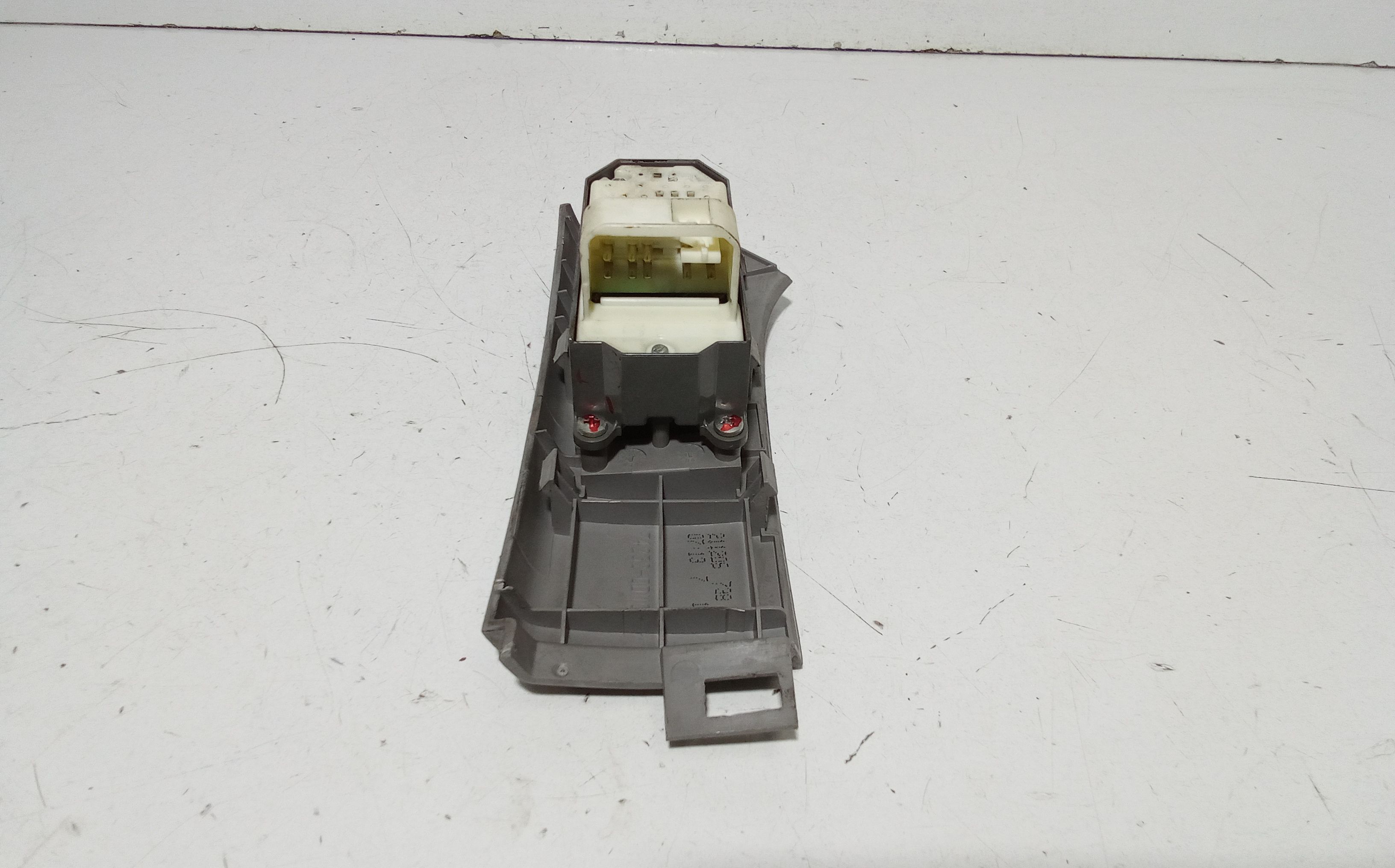 Pulsantiera anteriore sinistra Guida TOYOTA Yaris Serie (05>08)